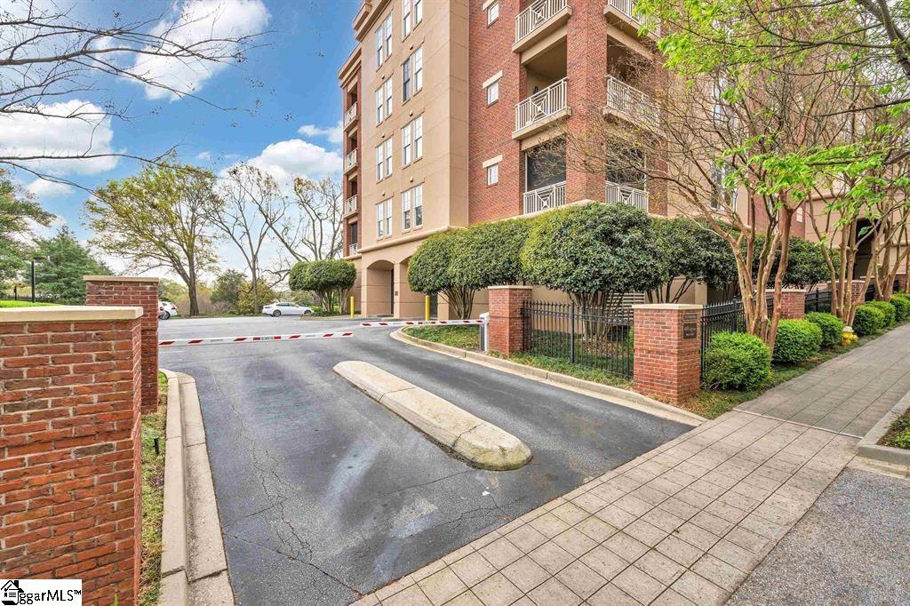 400 N Main Street # 202