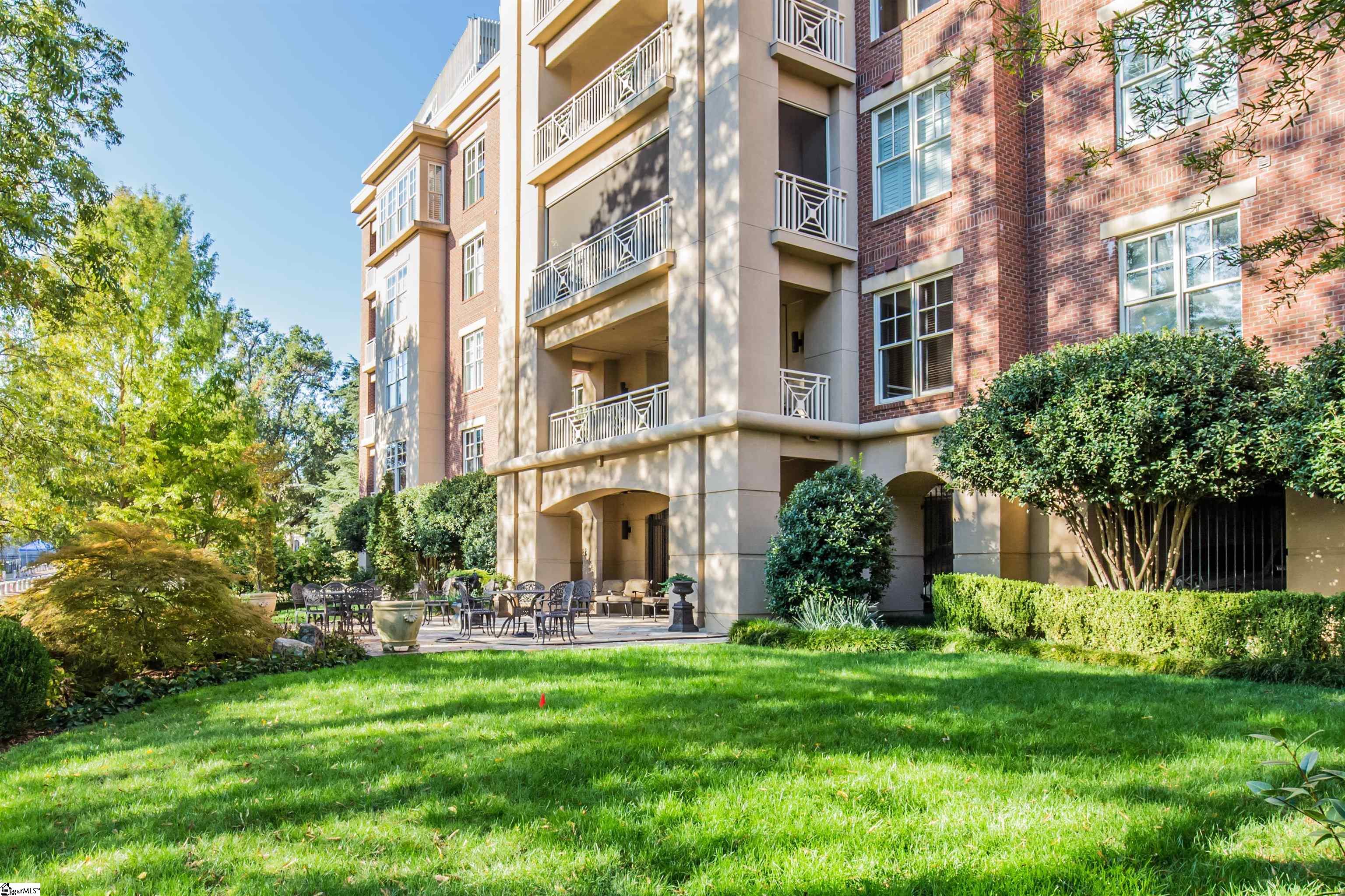400 N Main Street # 202