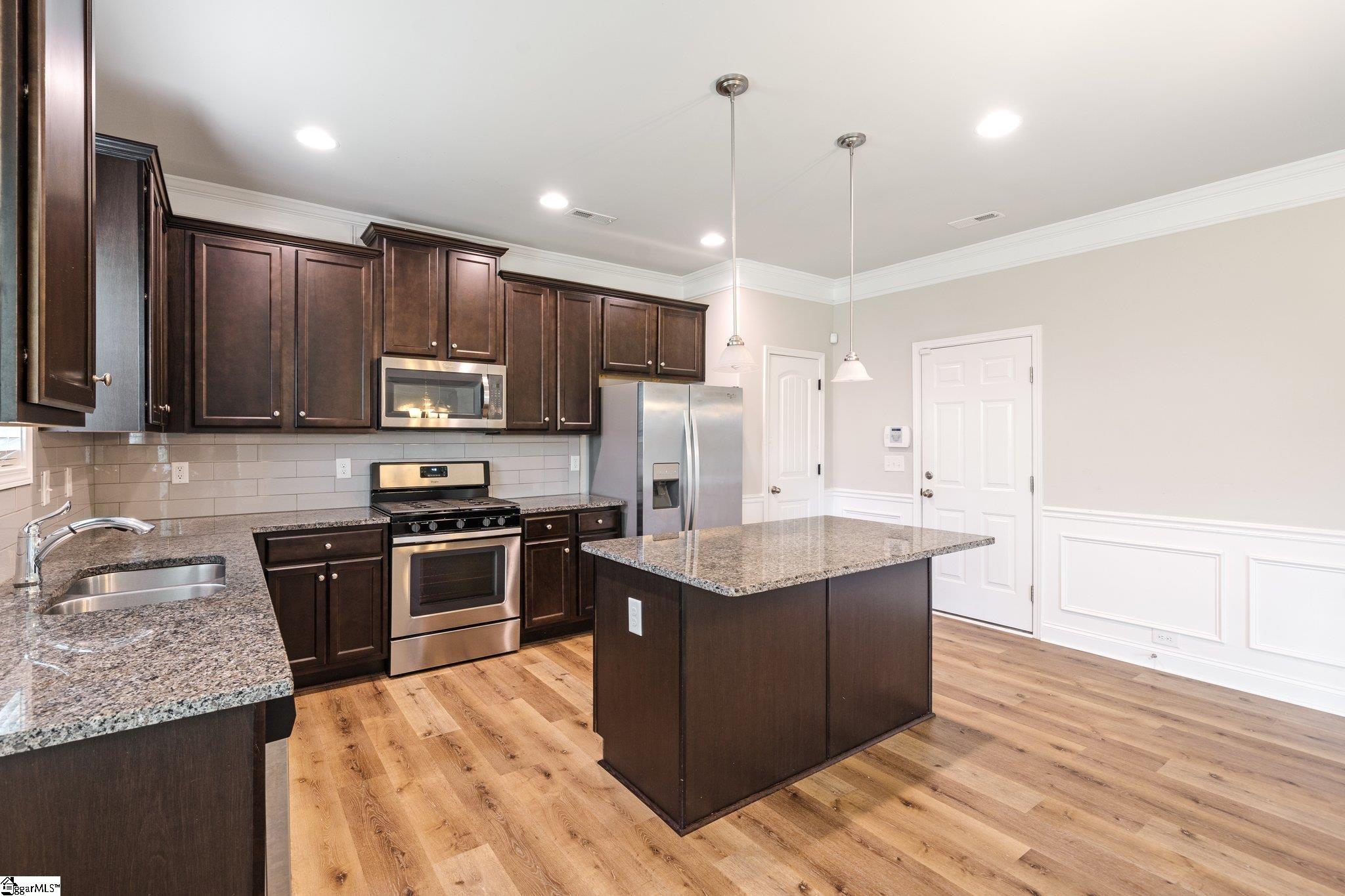 458 Wolfbend Road