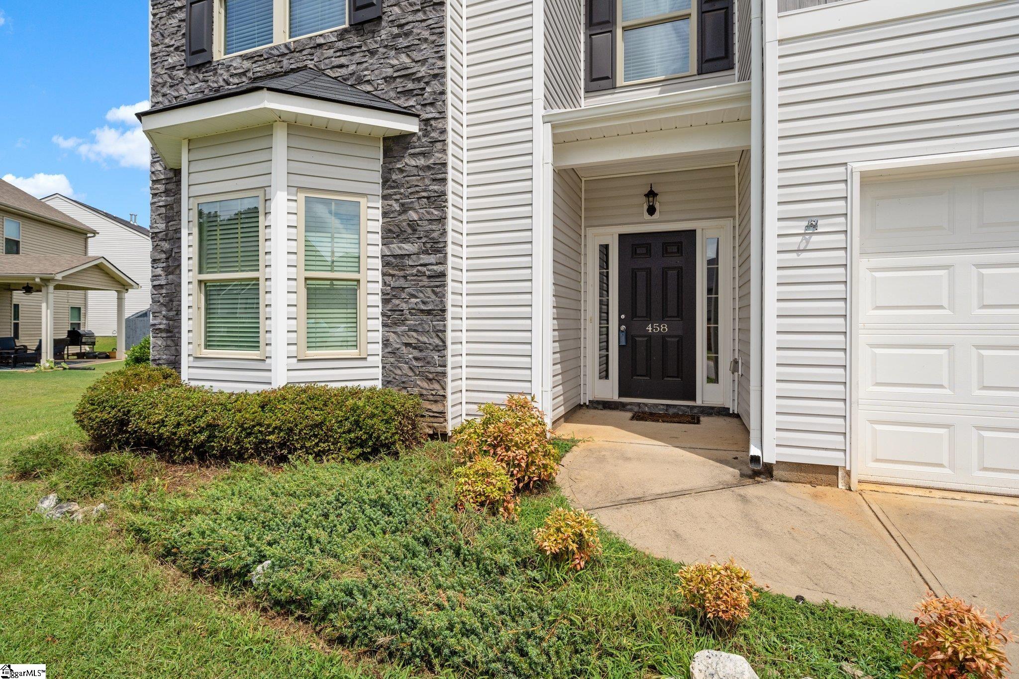 458 Wolfbend Road