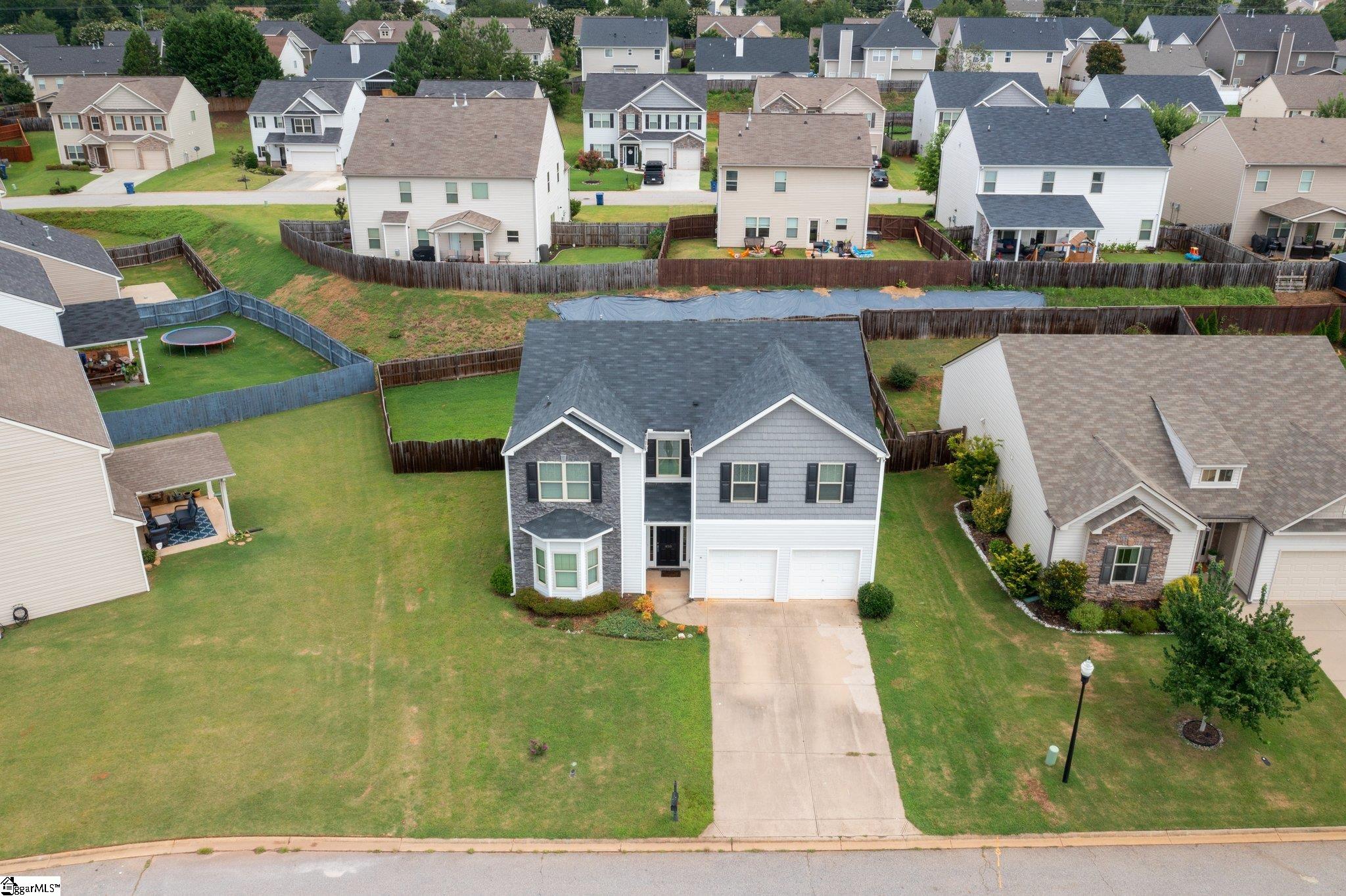 458 Wolfbend Road