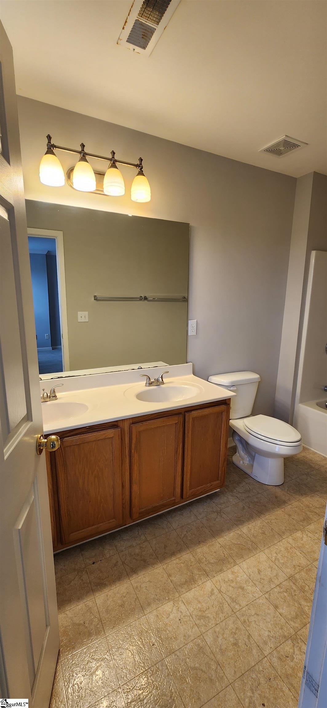 32 Spring Crossing Circle