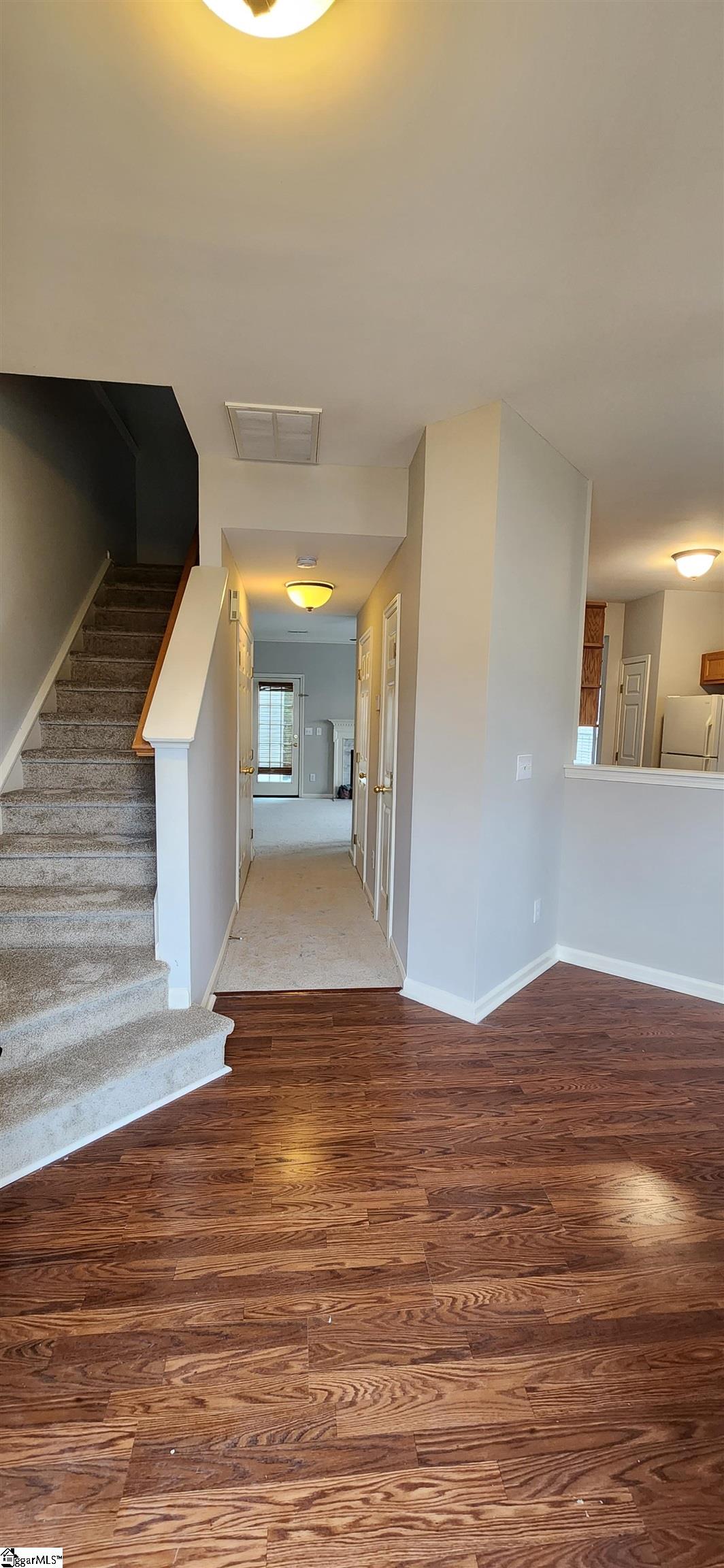 32 Spring Crossing Circle