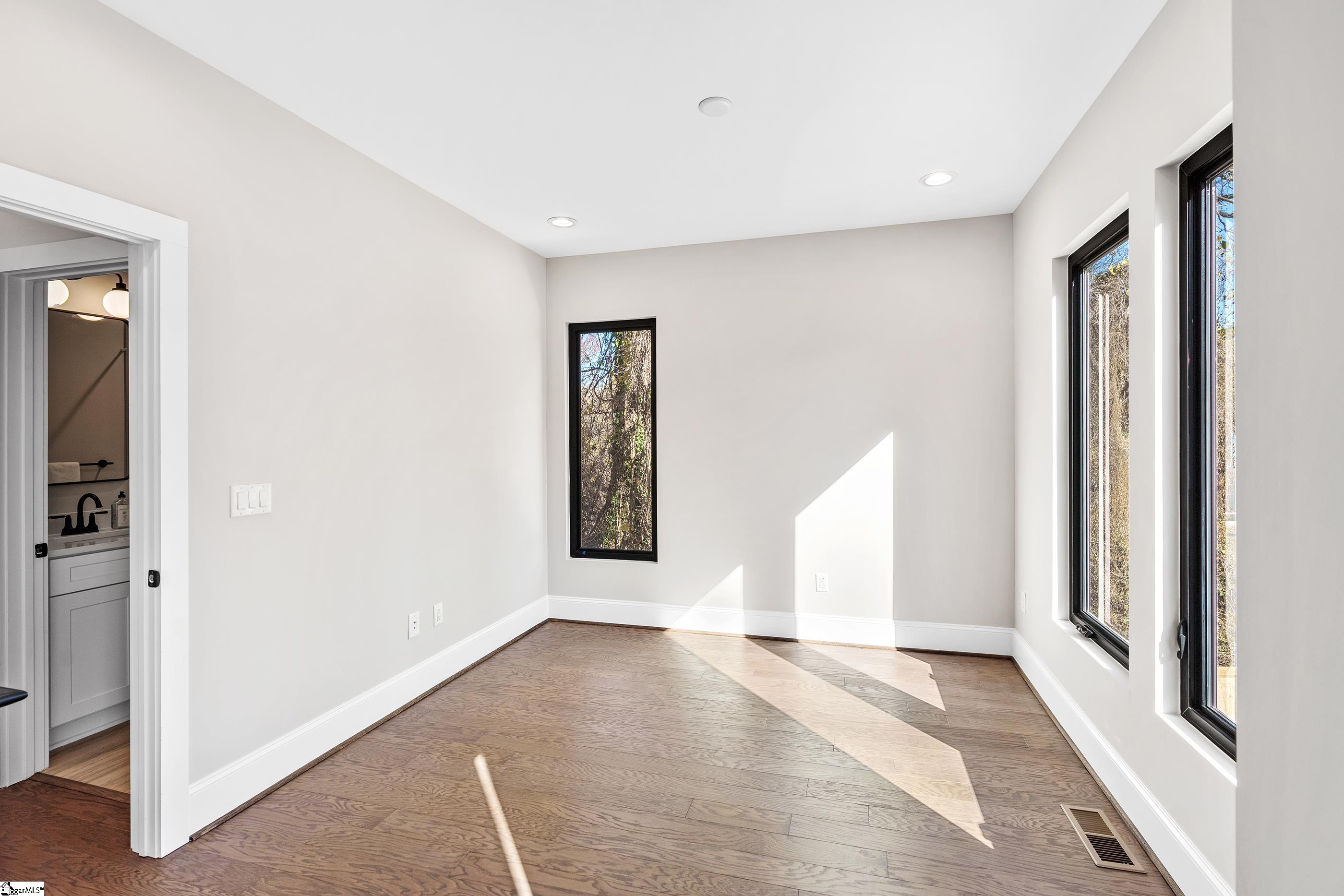 5 Conwell Street Unit 3