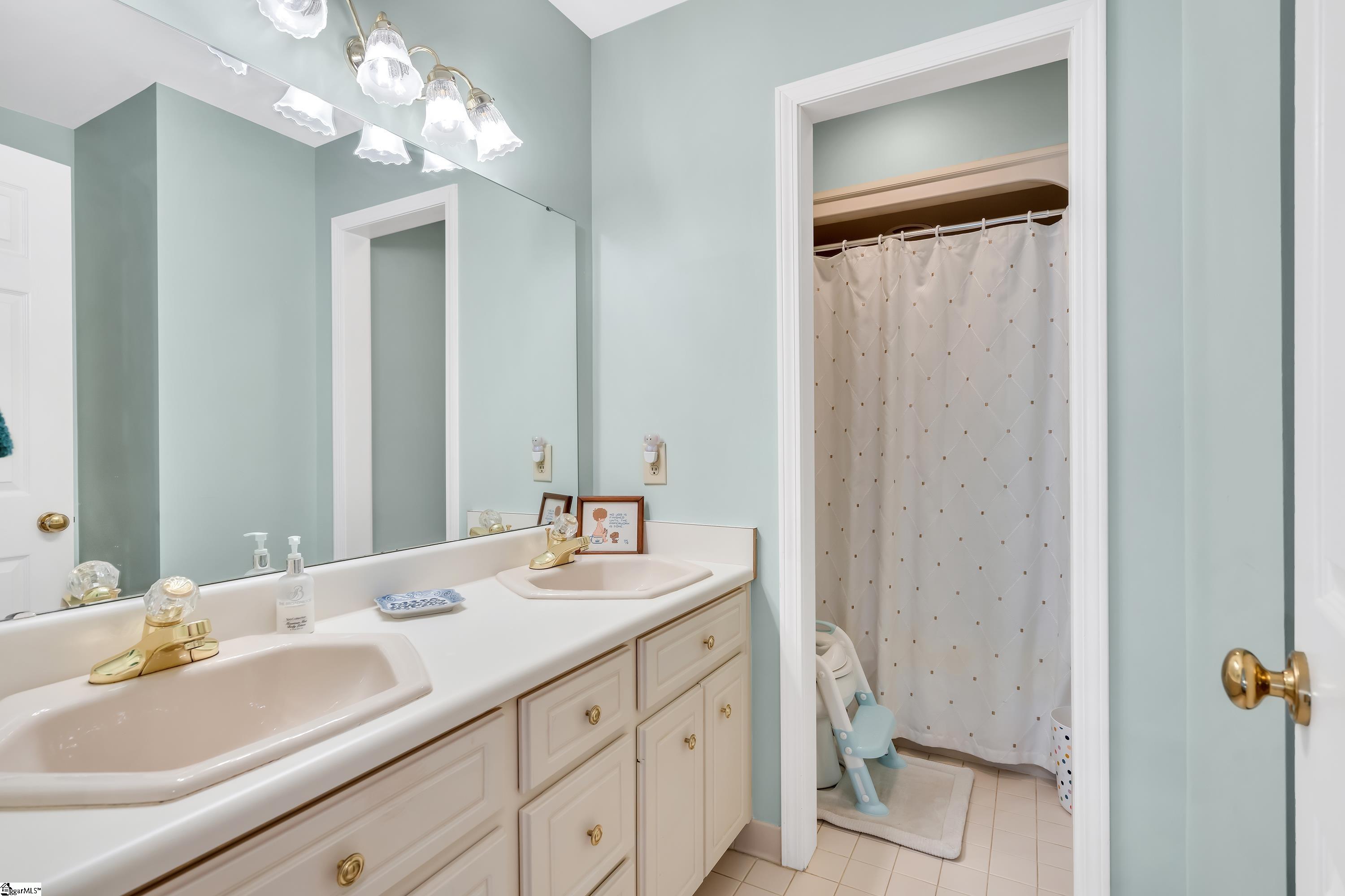 131 Brandermill Road