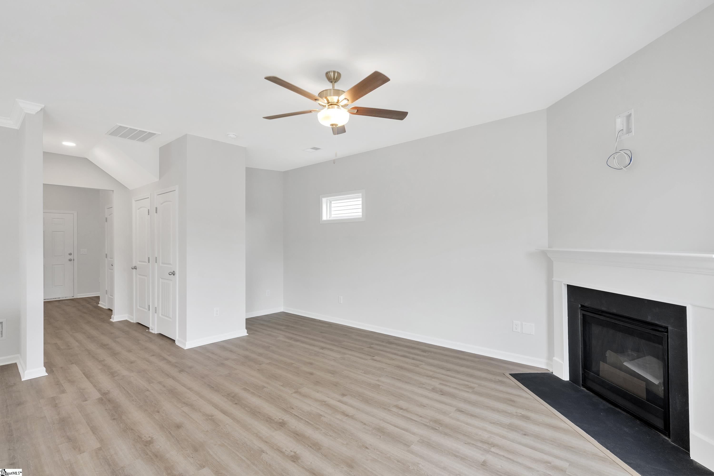 1043 Silverbend Trail