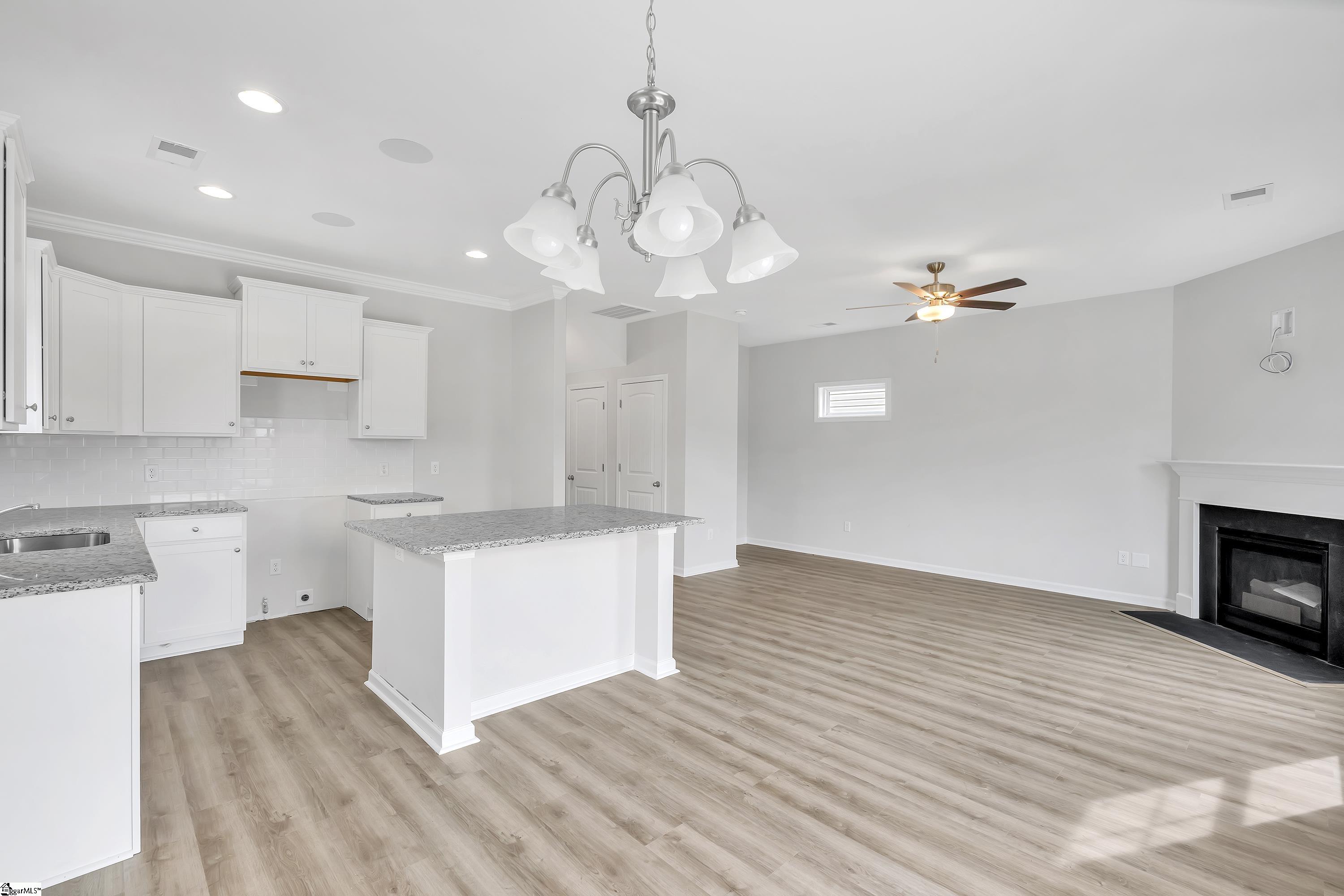 1043 Silverbend Trail