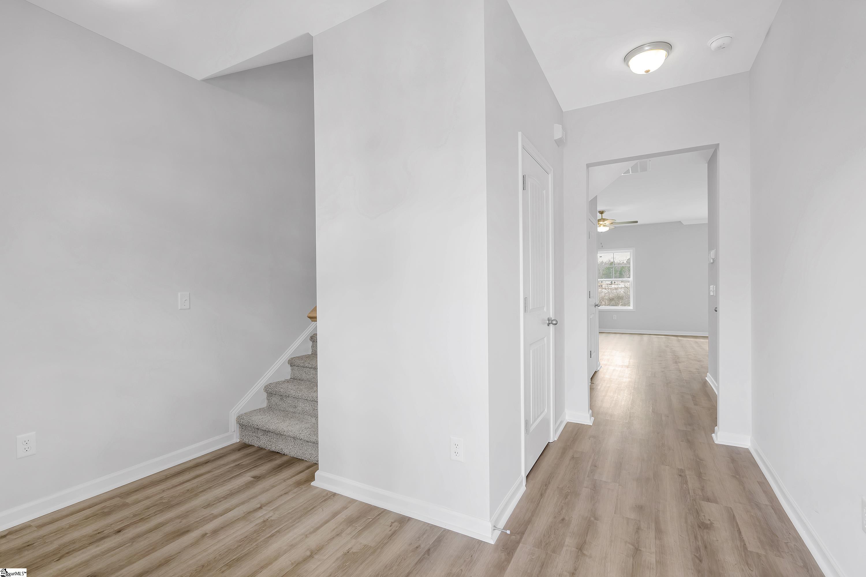 1043 Silverbend Trail