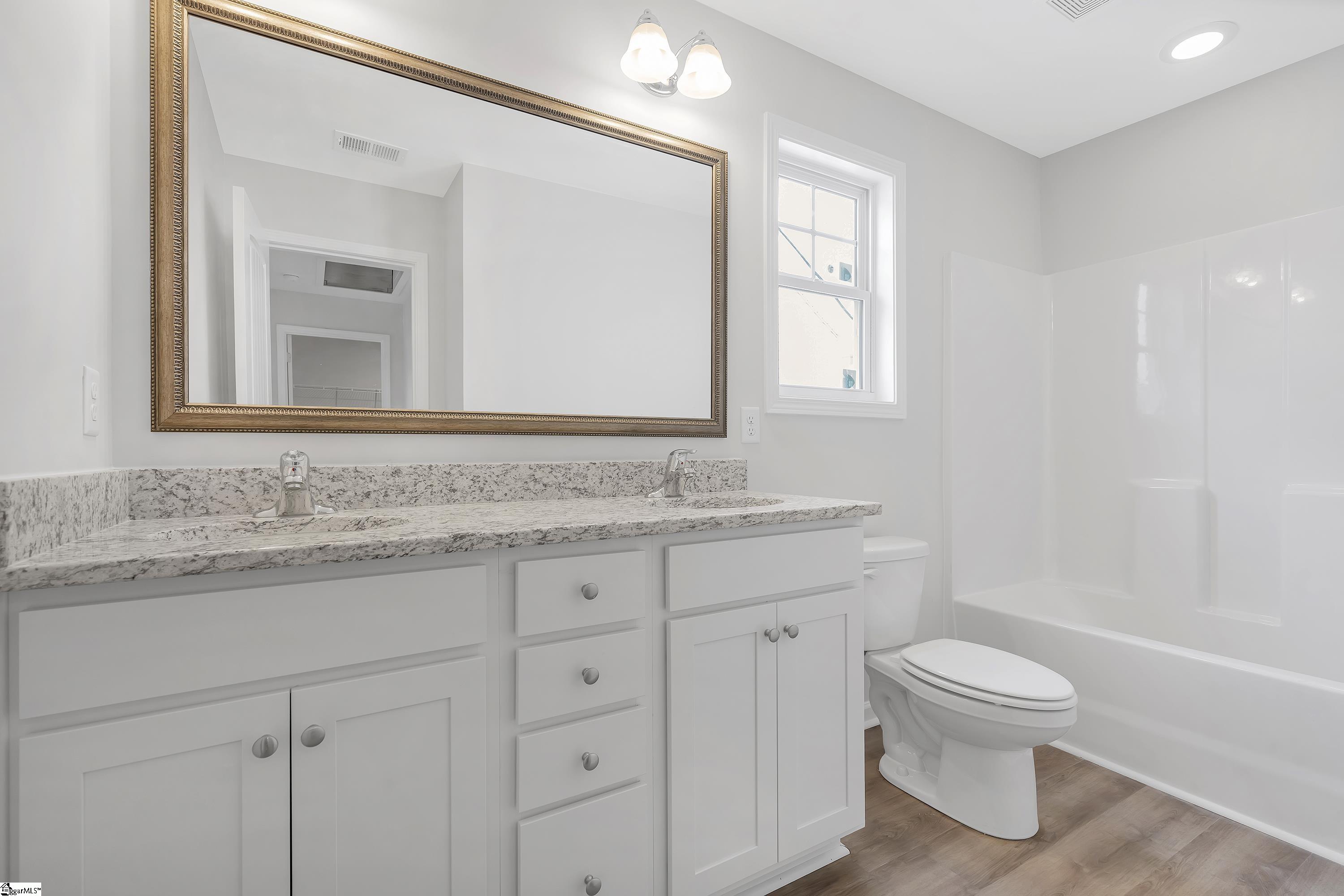 1043 Silverbend Trail