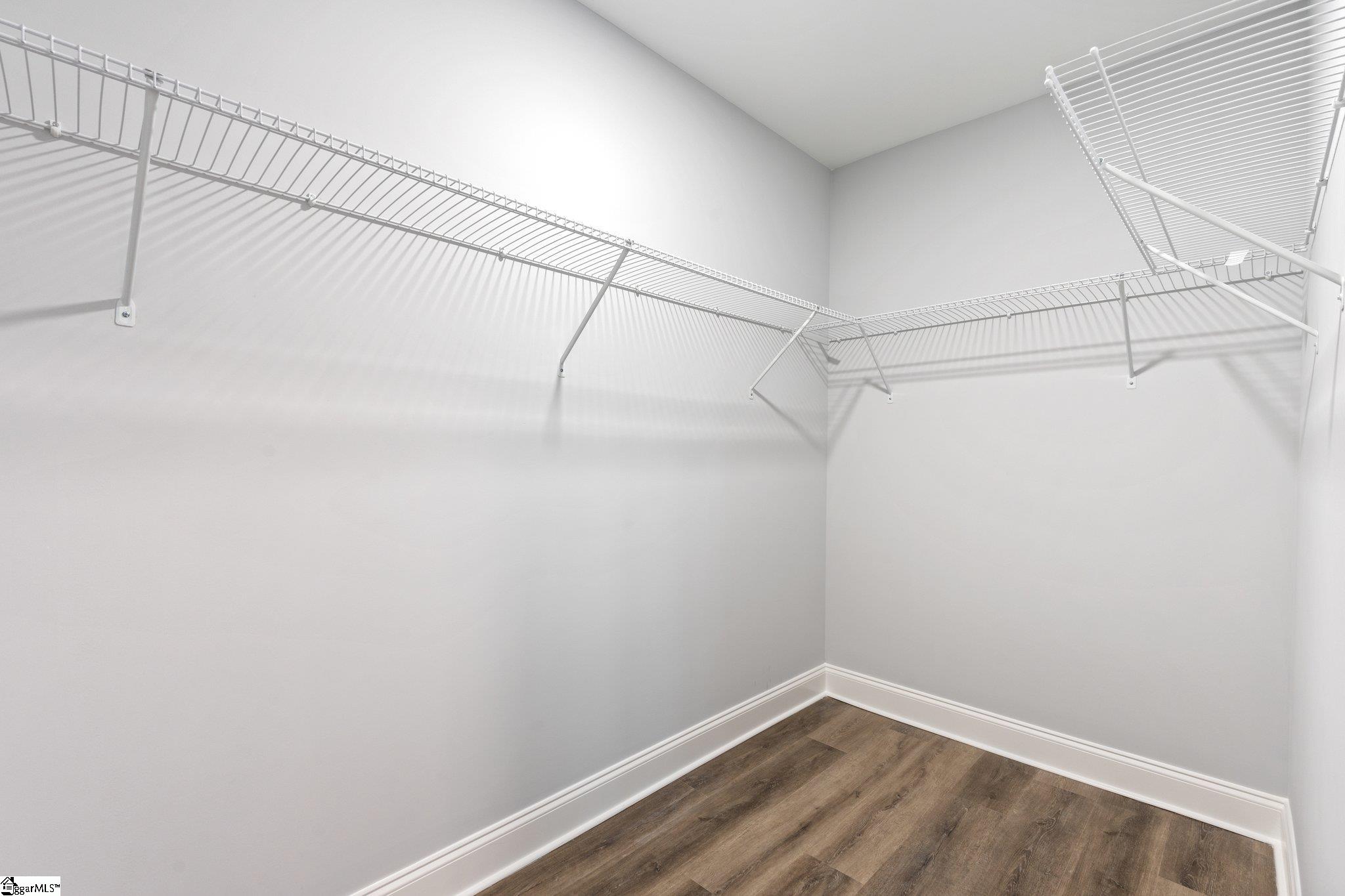 407 E Dorchester Boulevard