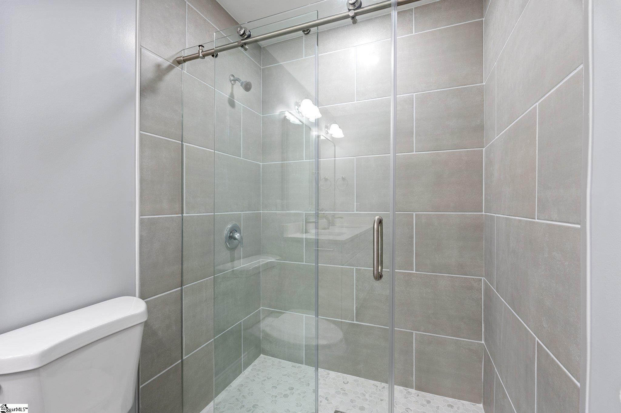 407 E Dorchester Boulevard