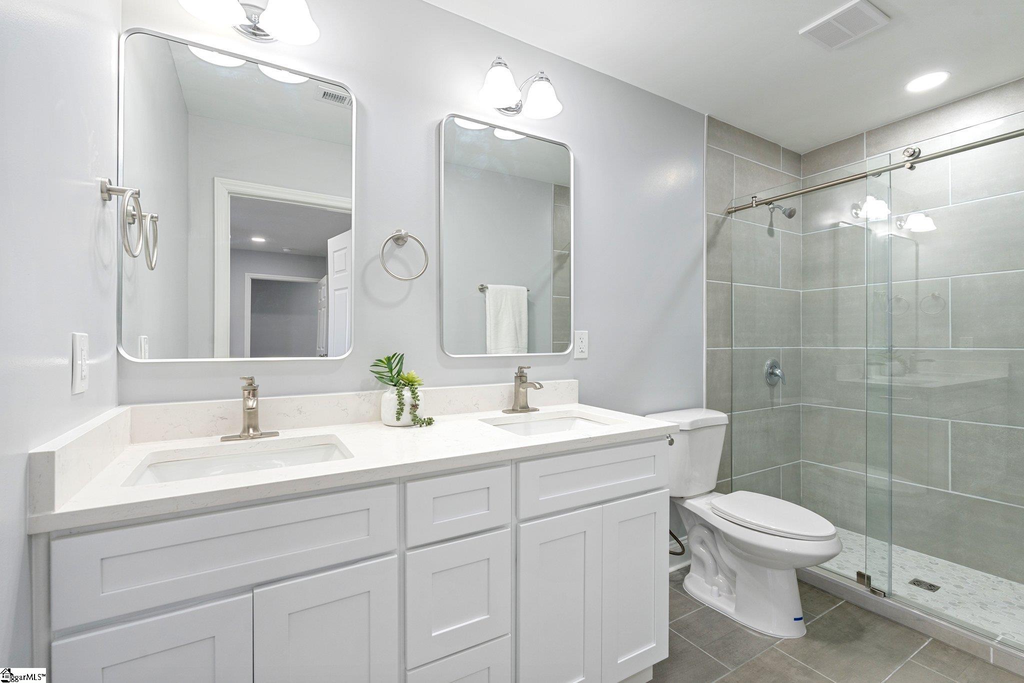 407 E Dorchester Boulevard