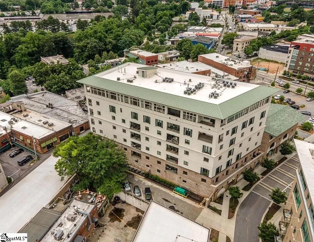 121 Rhett Street Unit 402 Unit: Unit # 402