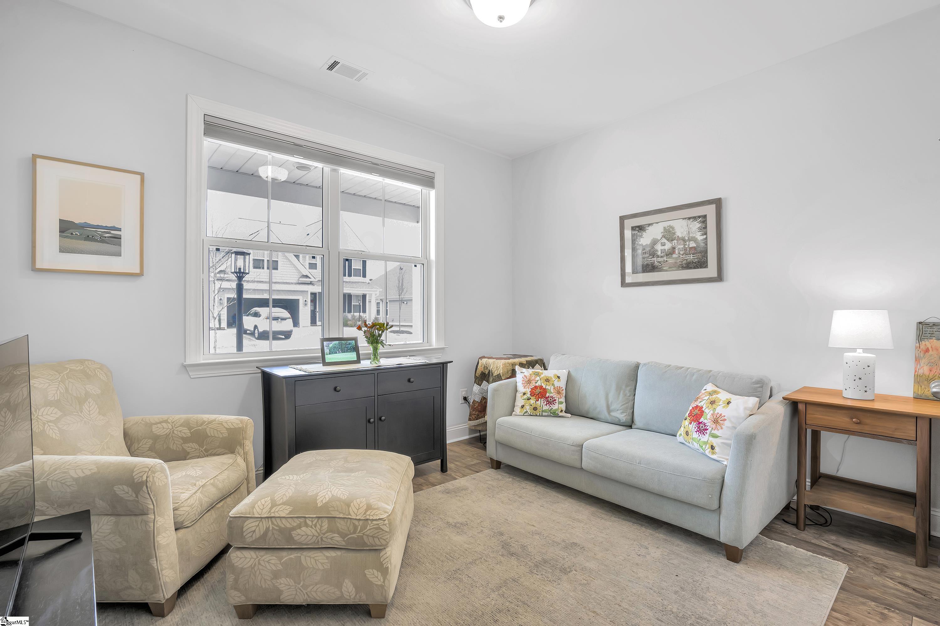 1012 Cortland Valley