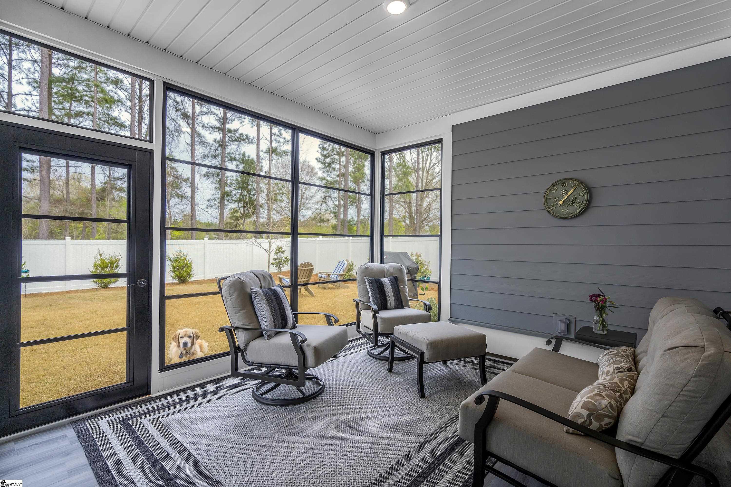 1012 Cortland Valley