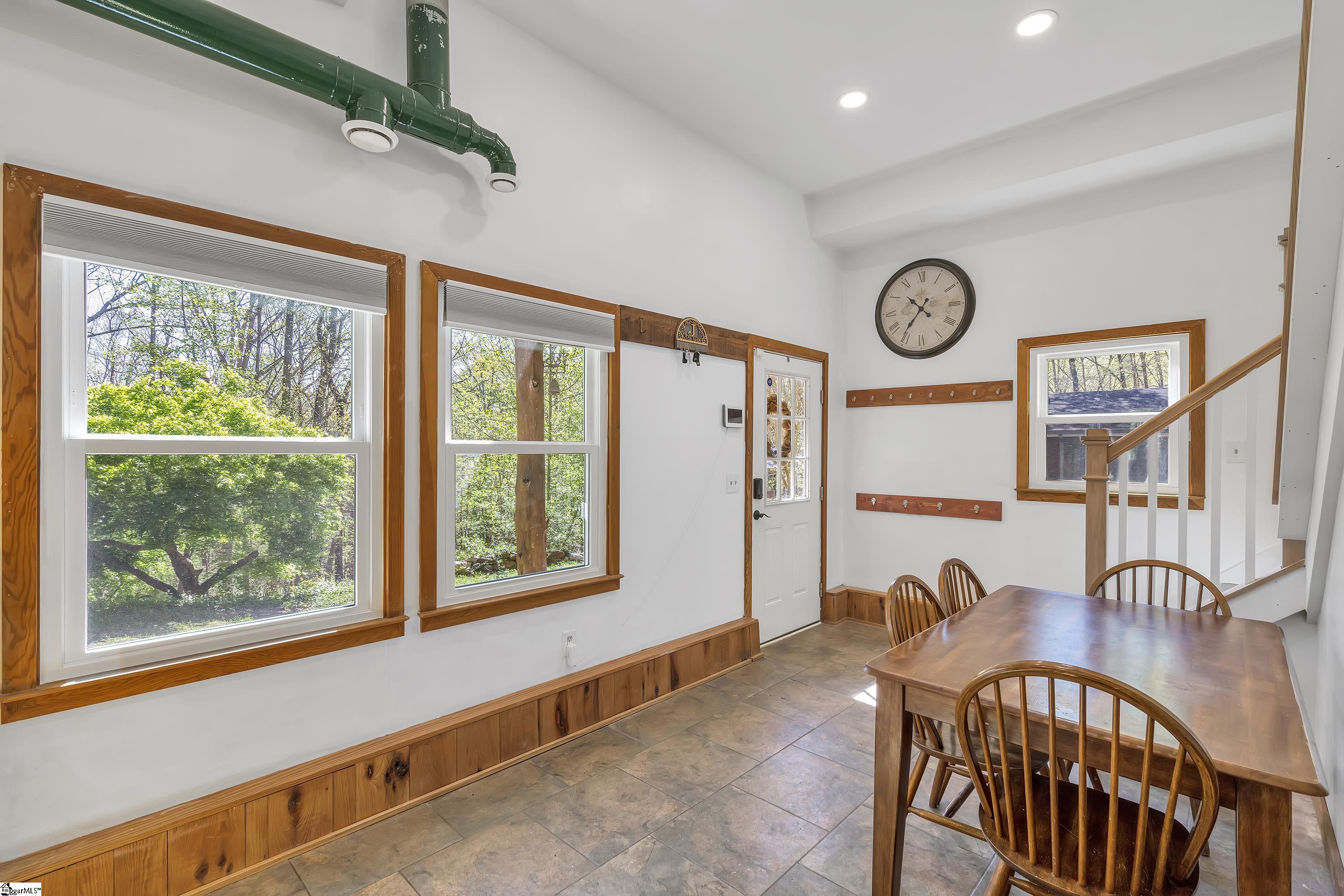 285 N Old Buncombe Road