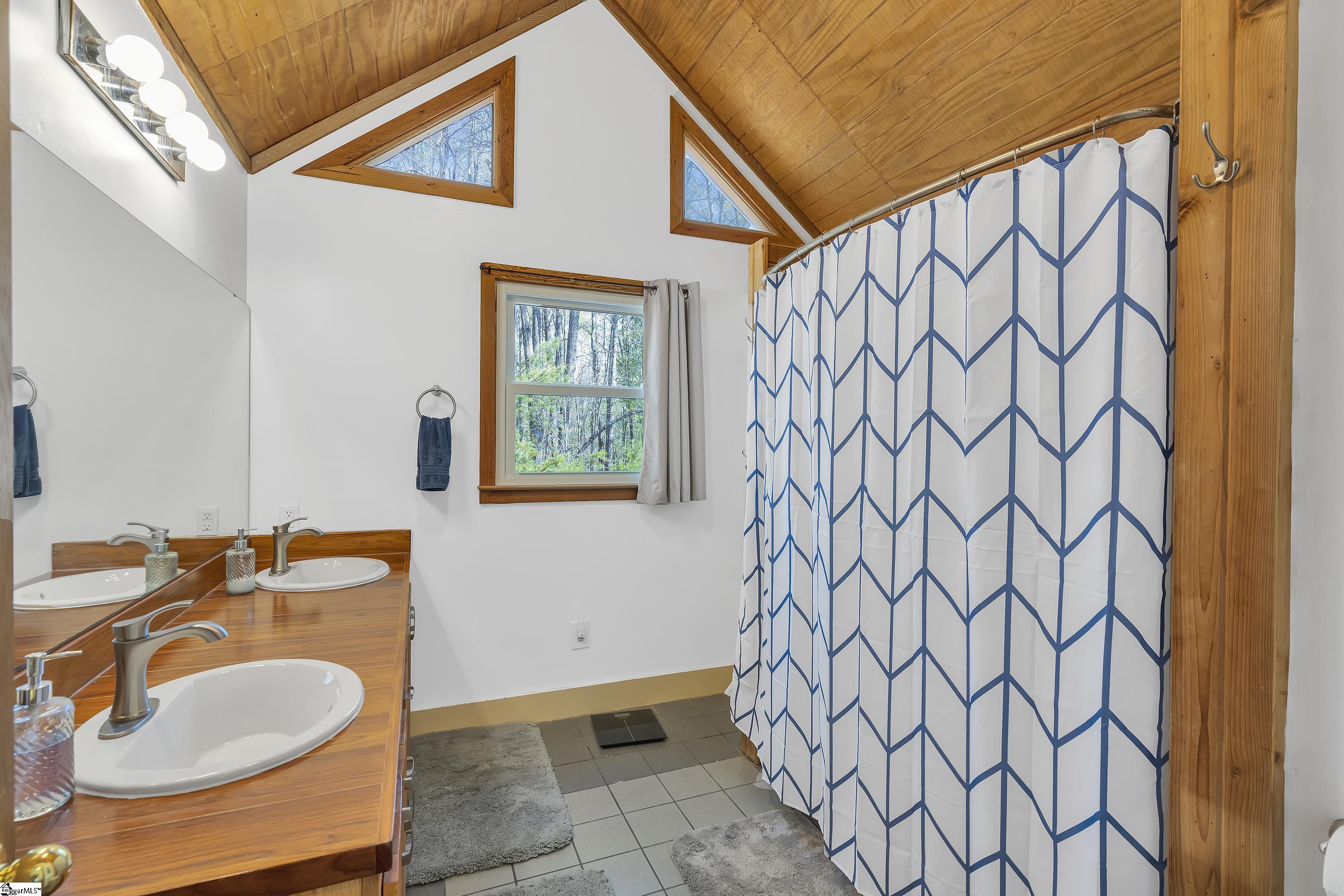 285 N Old Buncombe Road