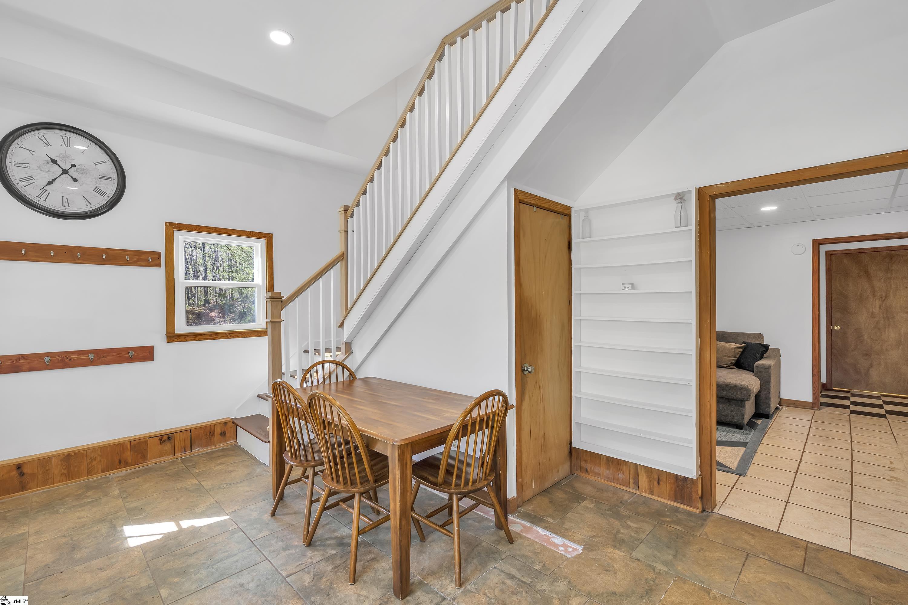 285 N Old Buncombe Road