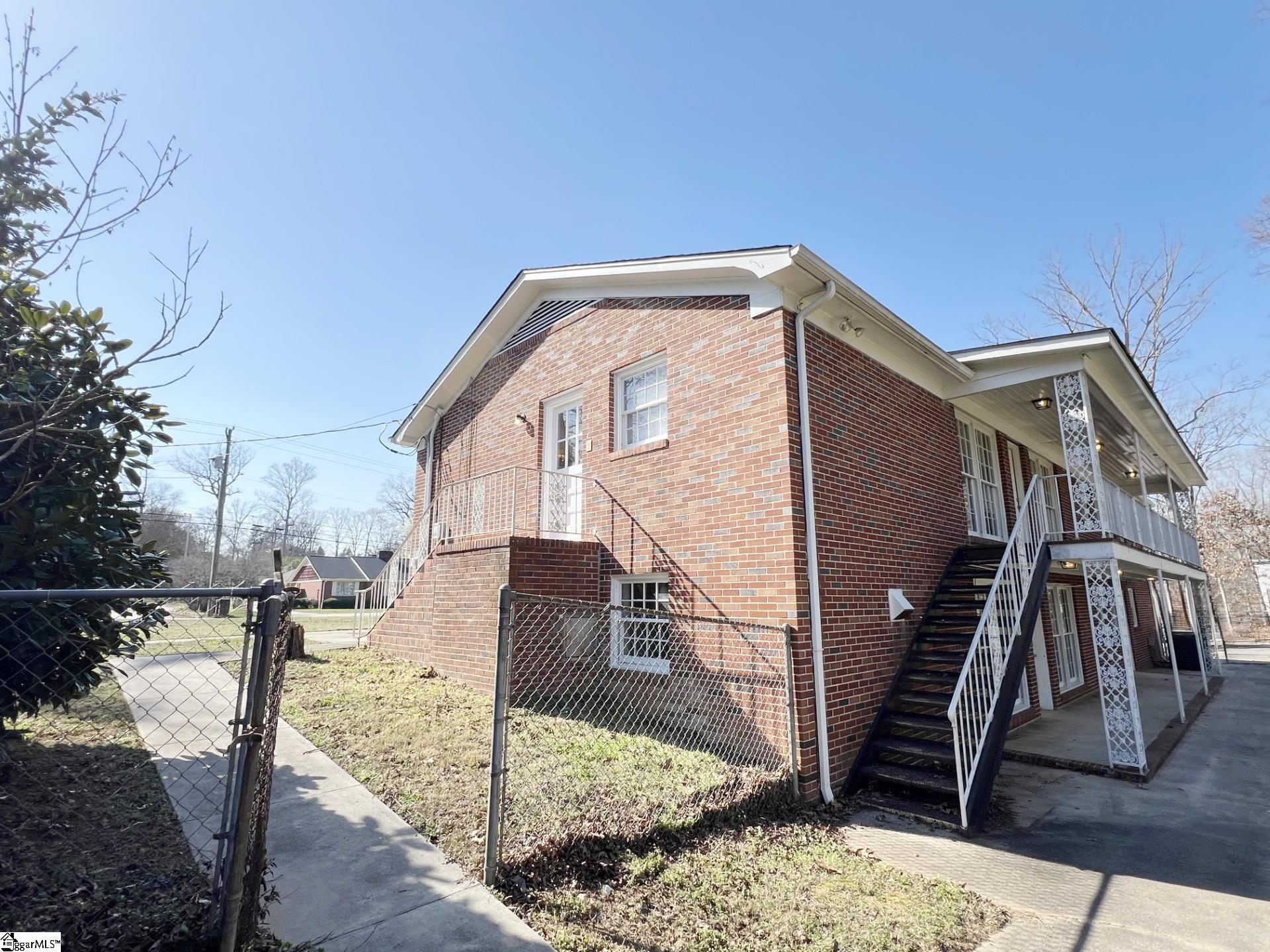 5 Howell Road