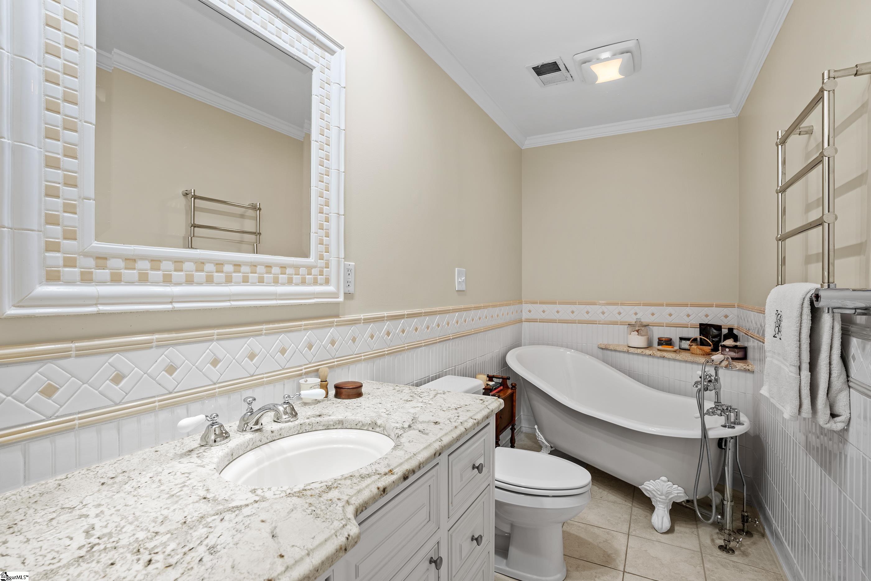 2028 Cleveland Street Extension