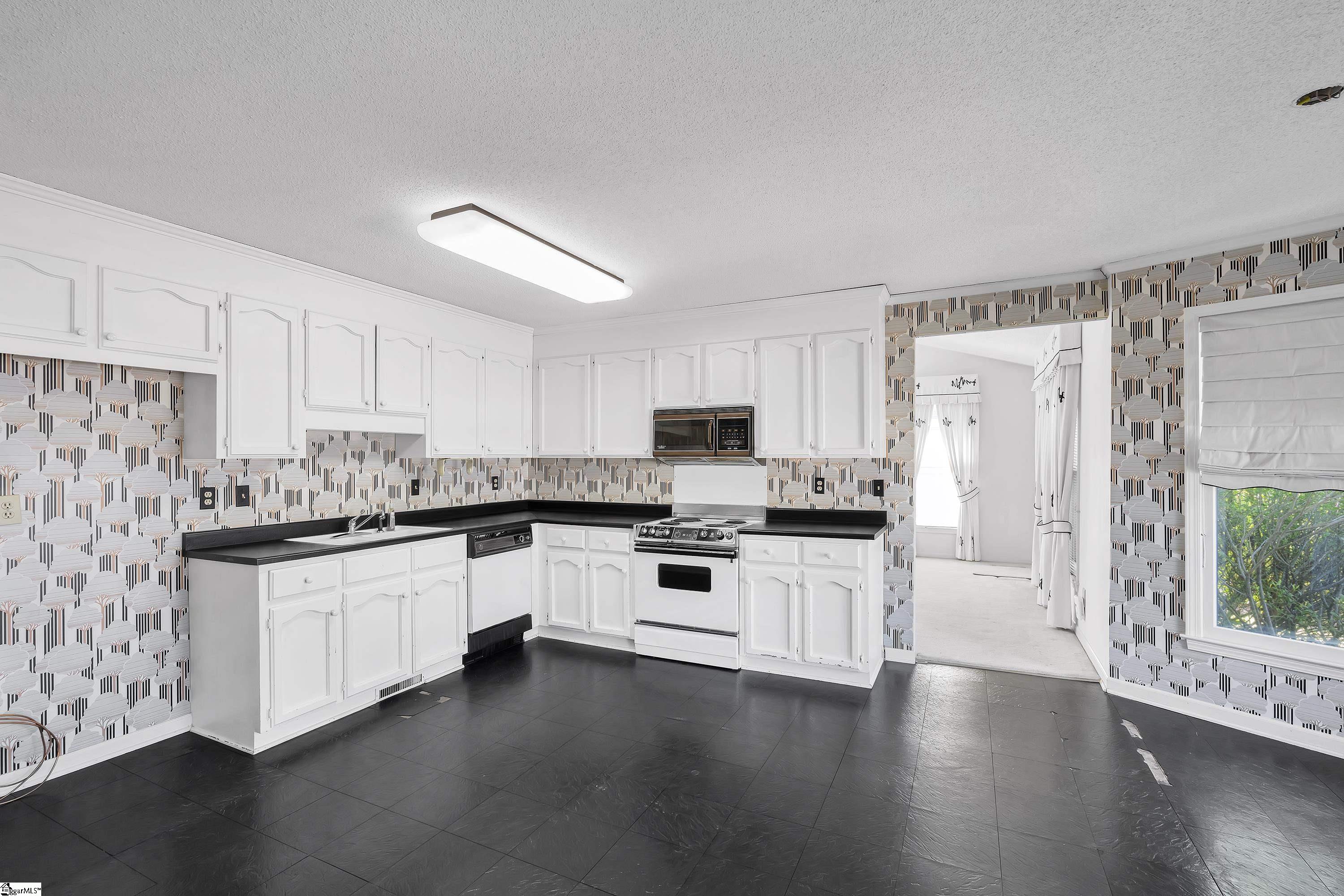 12 Tamburlaine Court