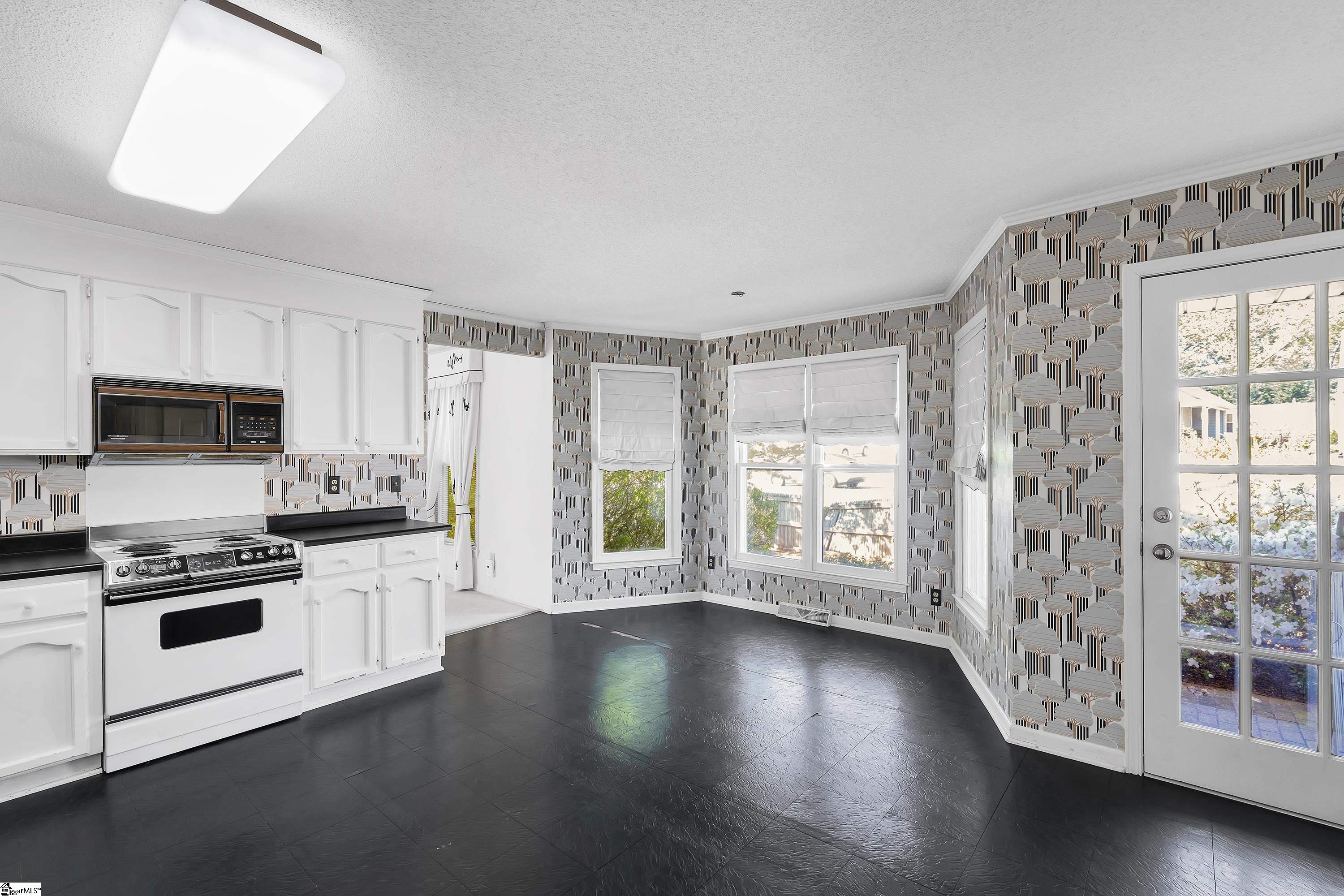 12 Tamburlaine Court