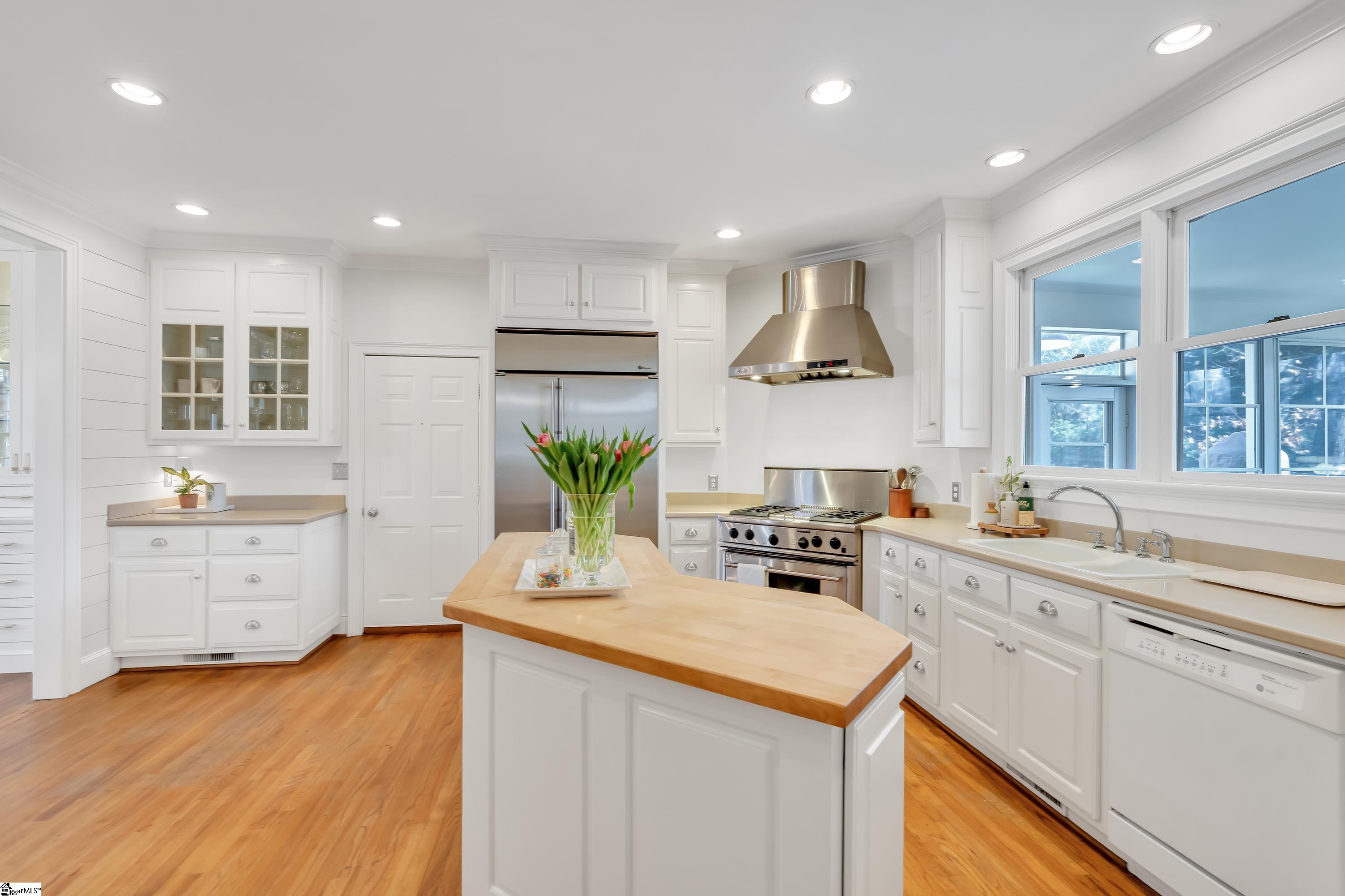 8 Faversham Circle