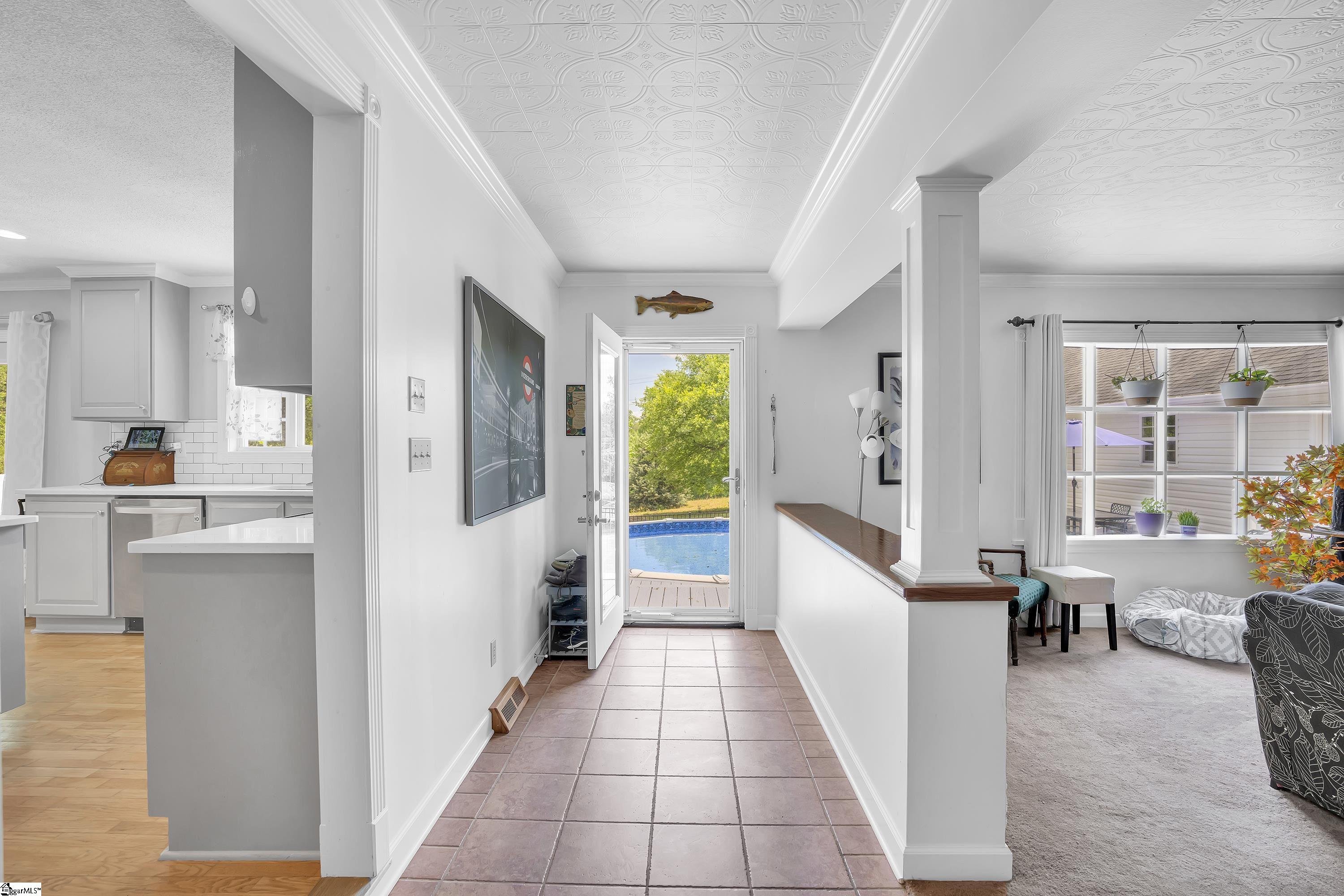 323 Rollingwood Drive