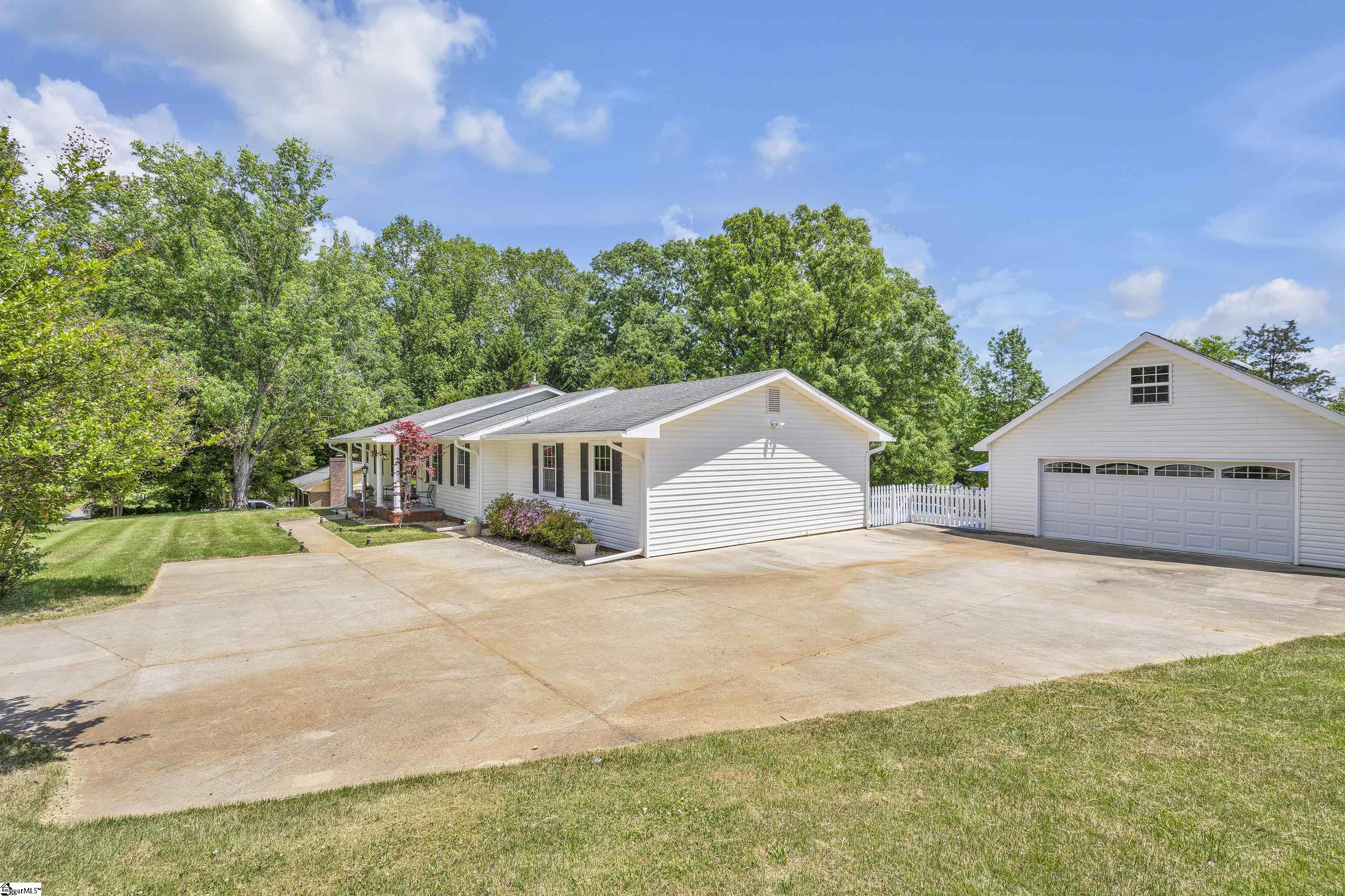 323 Rollingwood Drive