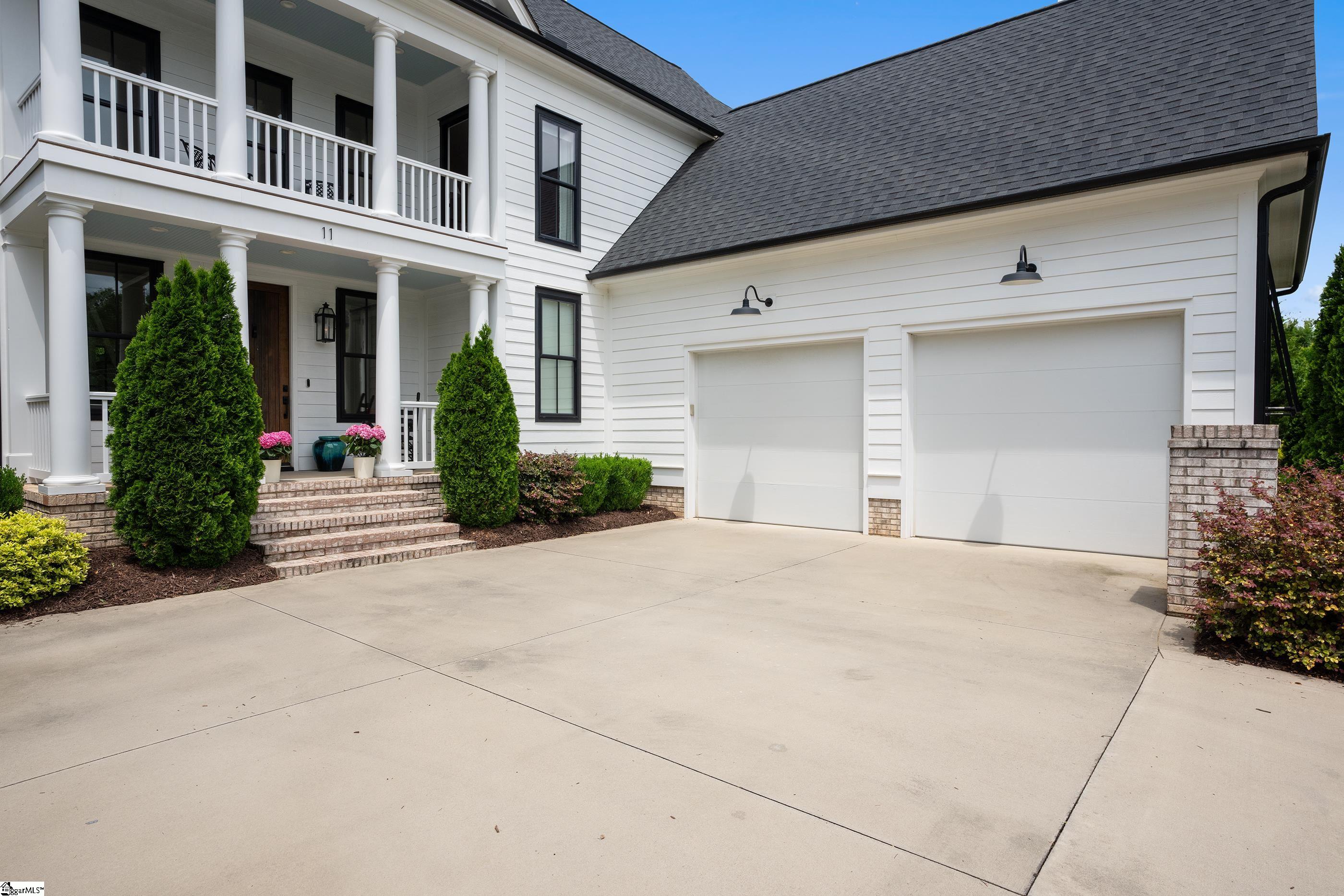 11 Verdae Crest Drive