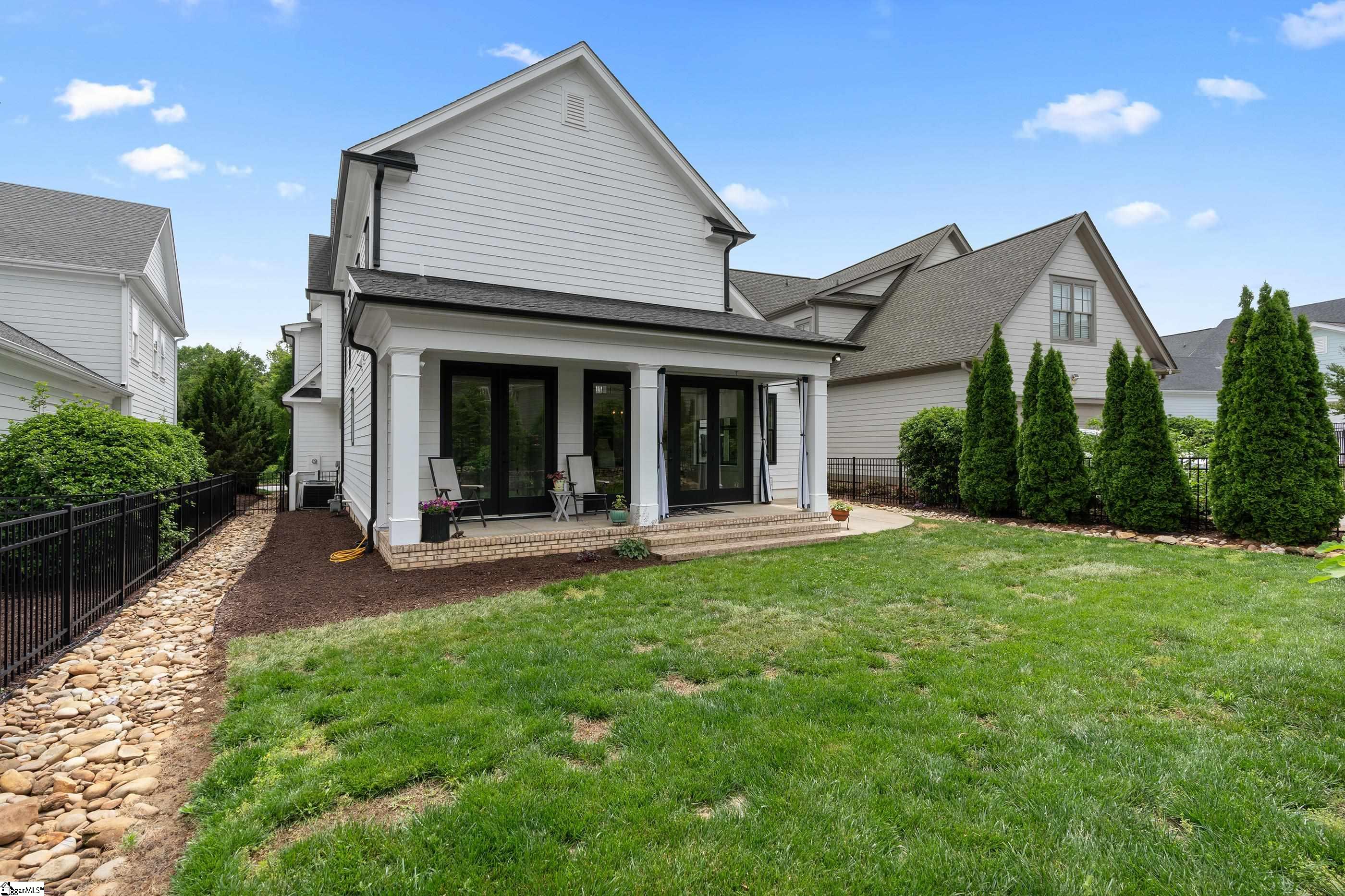 11 Verdae Crest Drive