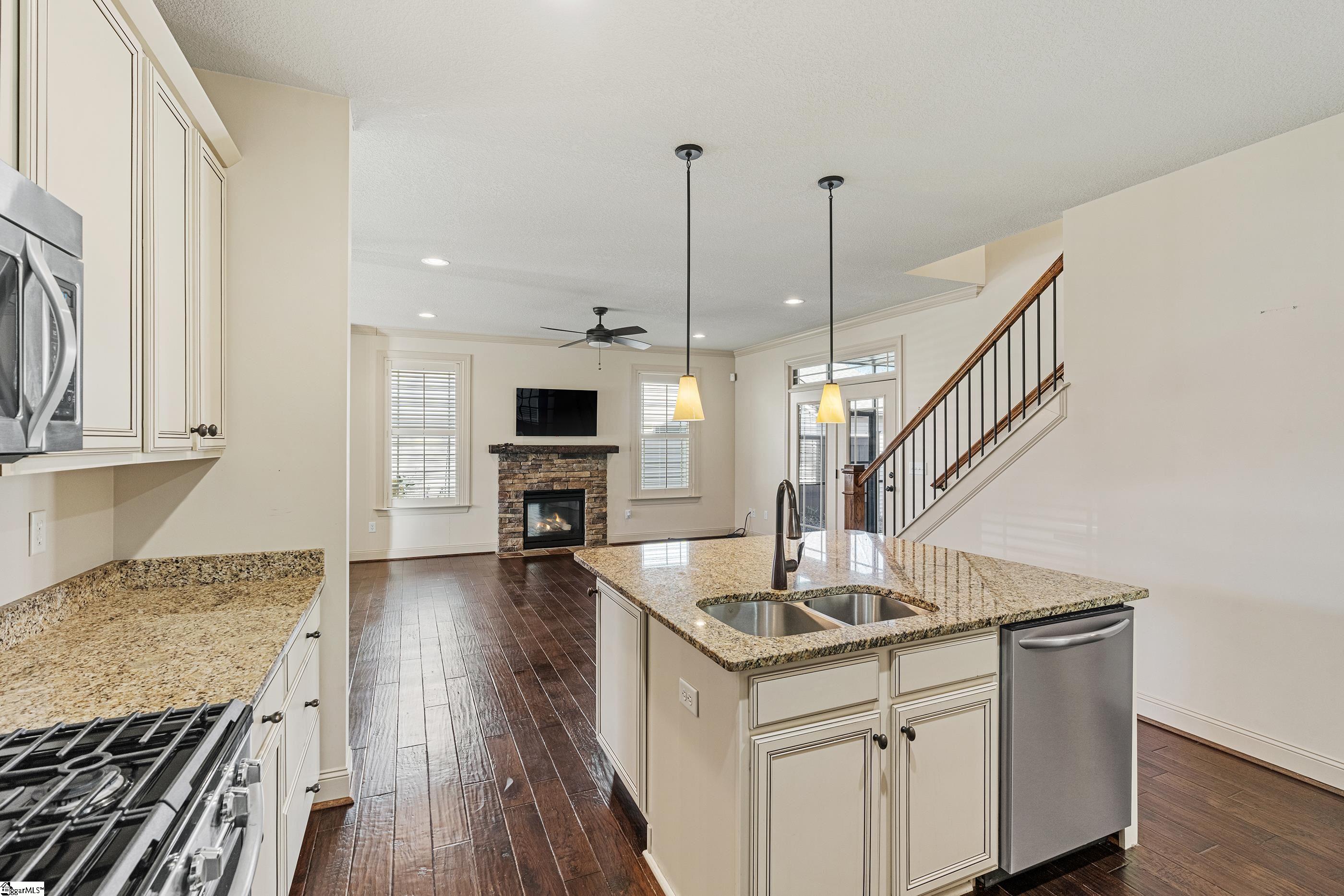 313 Brownstone Circle