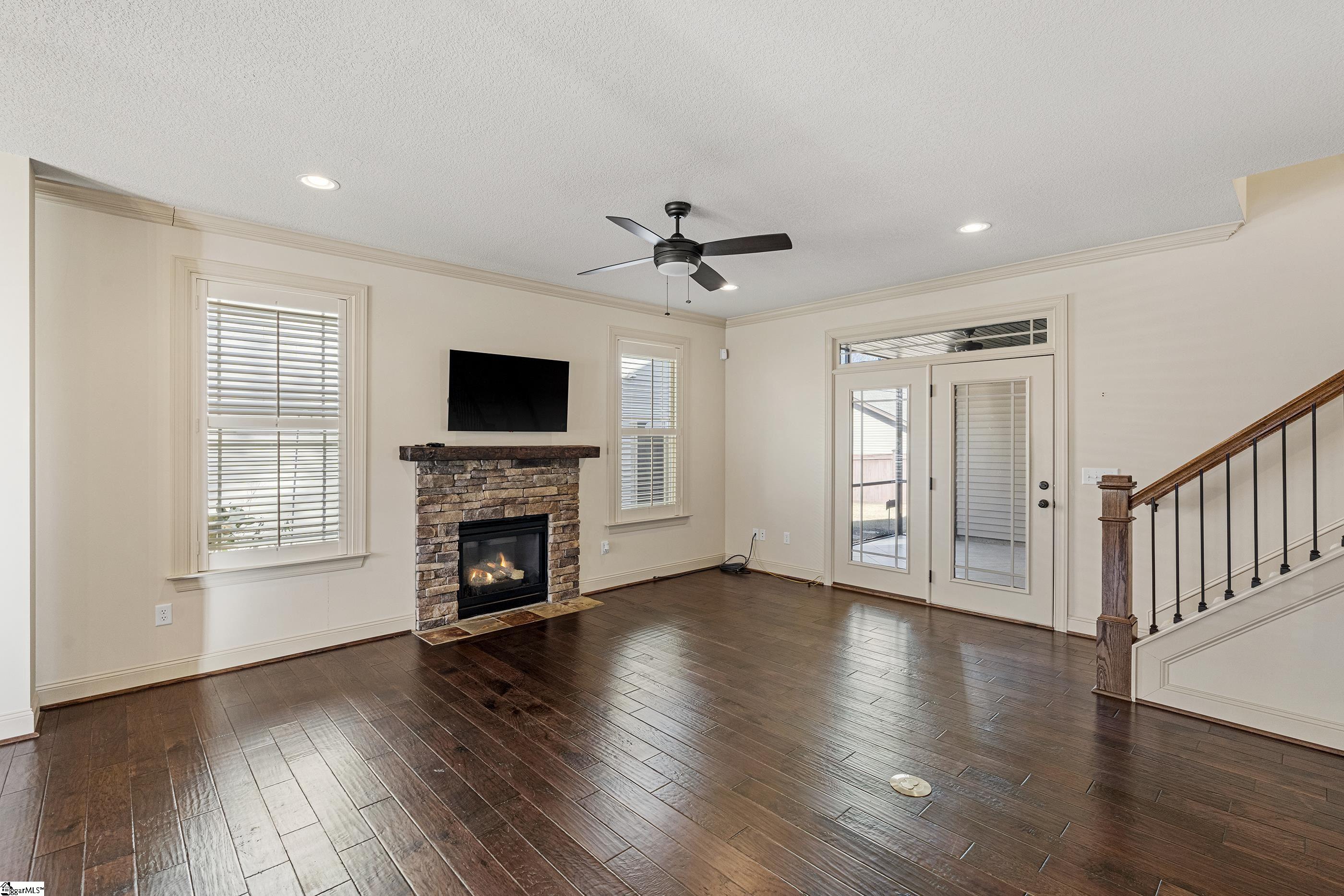 313 Brownstone Circle