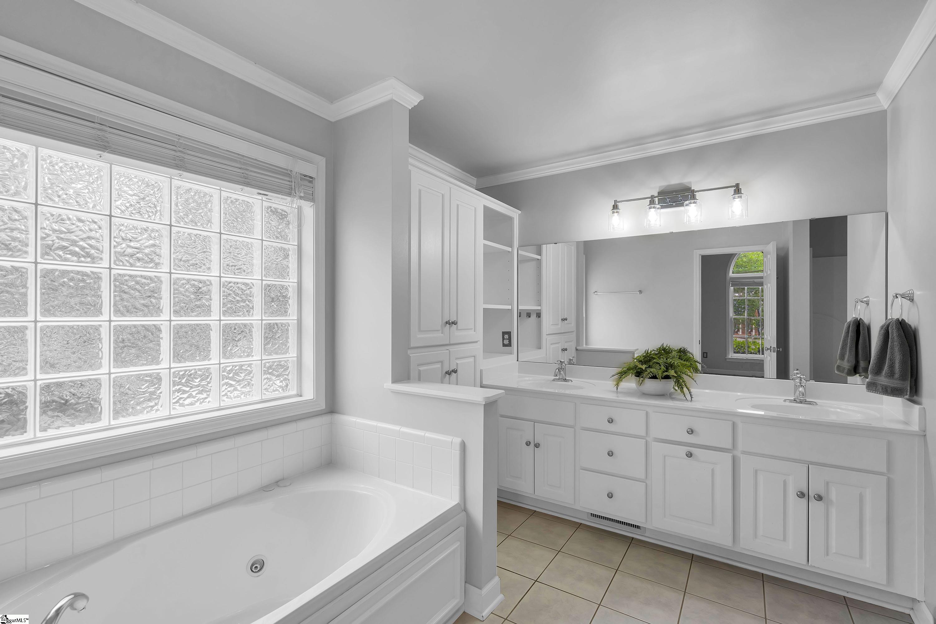 24 Meadow Mist Trail