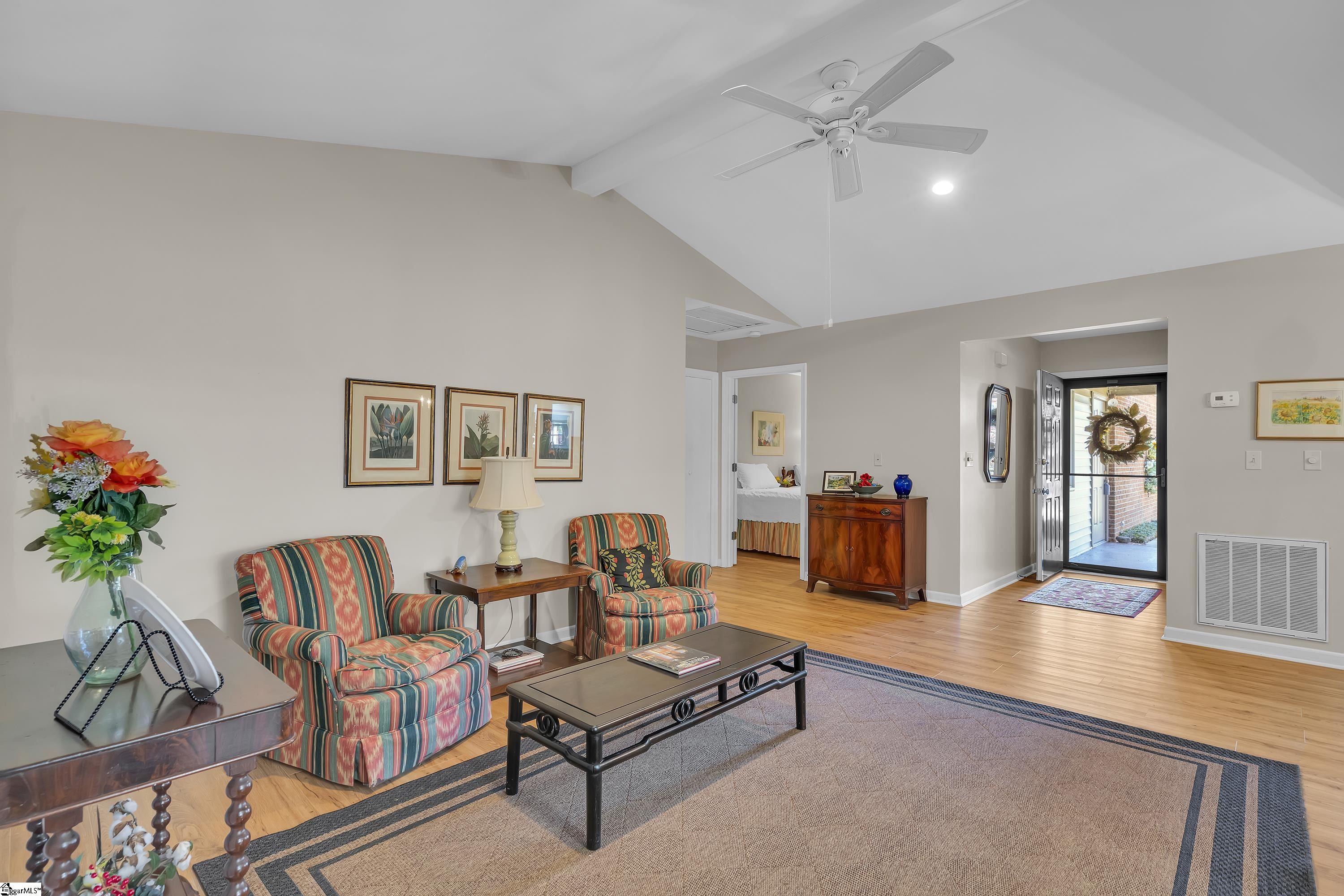 111 Hummingbird Ridge