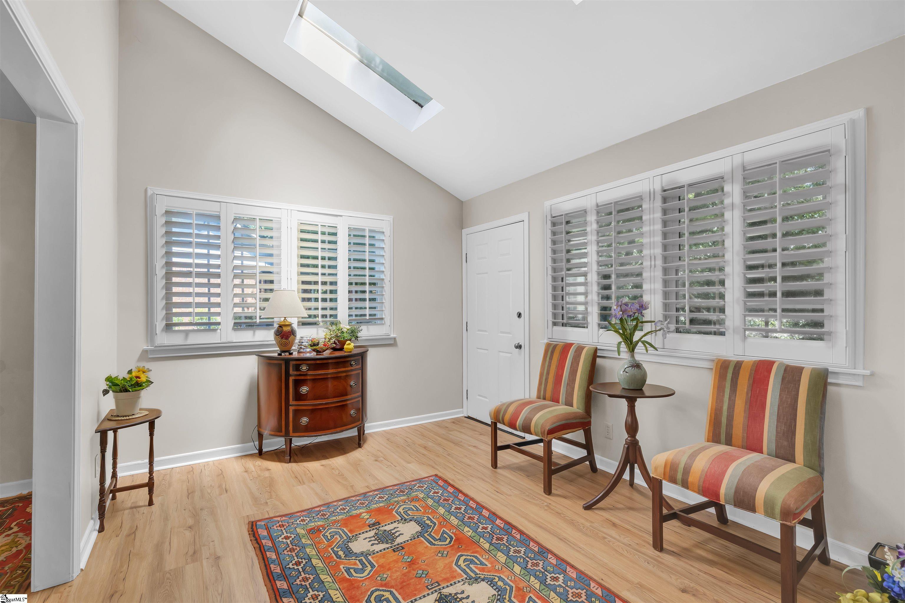 111 Hummingbird Ridge