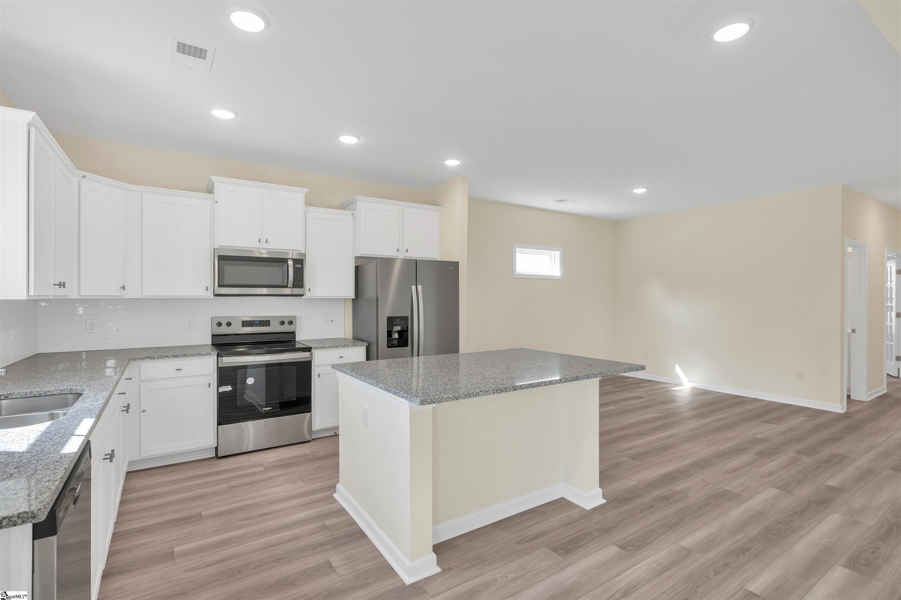 1103 Silverbend Trail