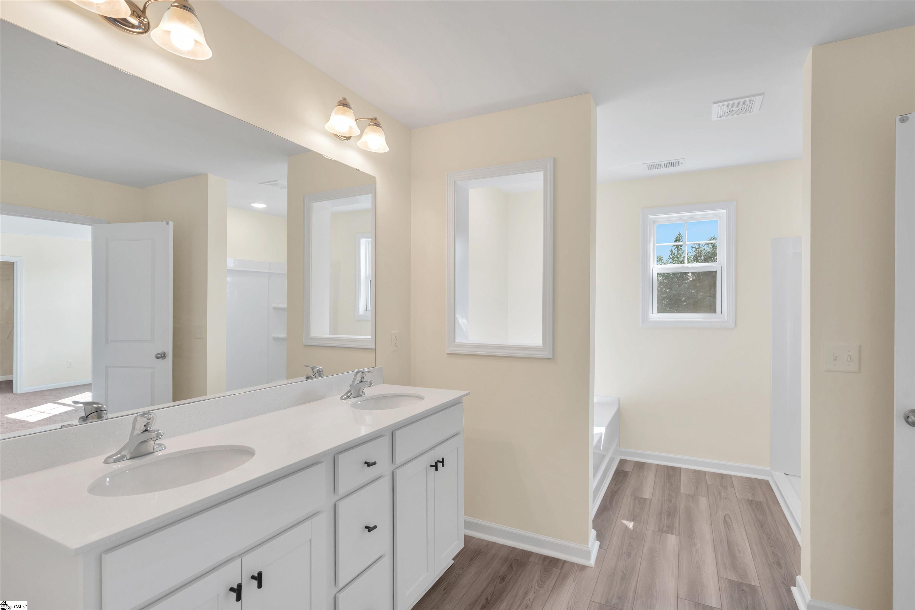 1103 Silverbend Trail