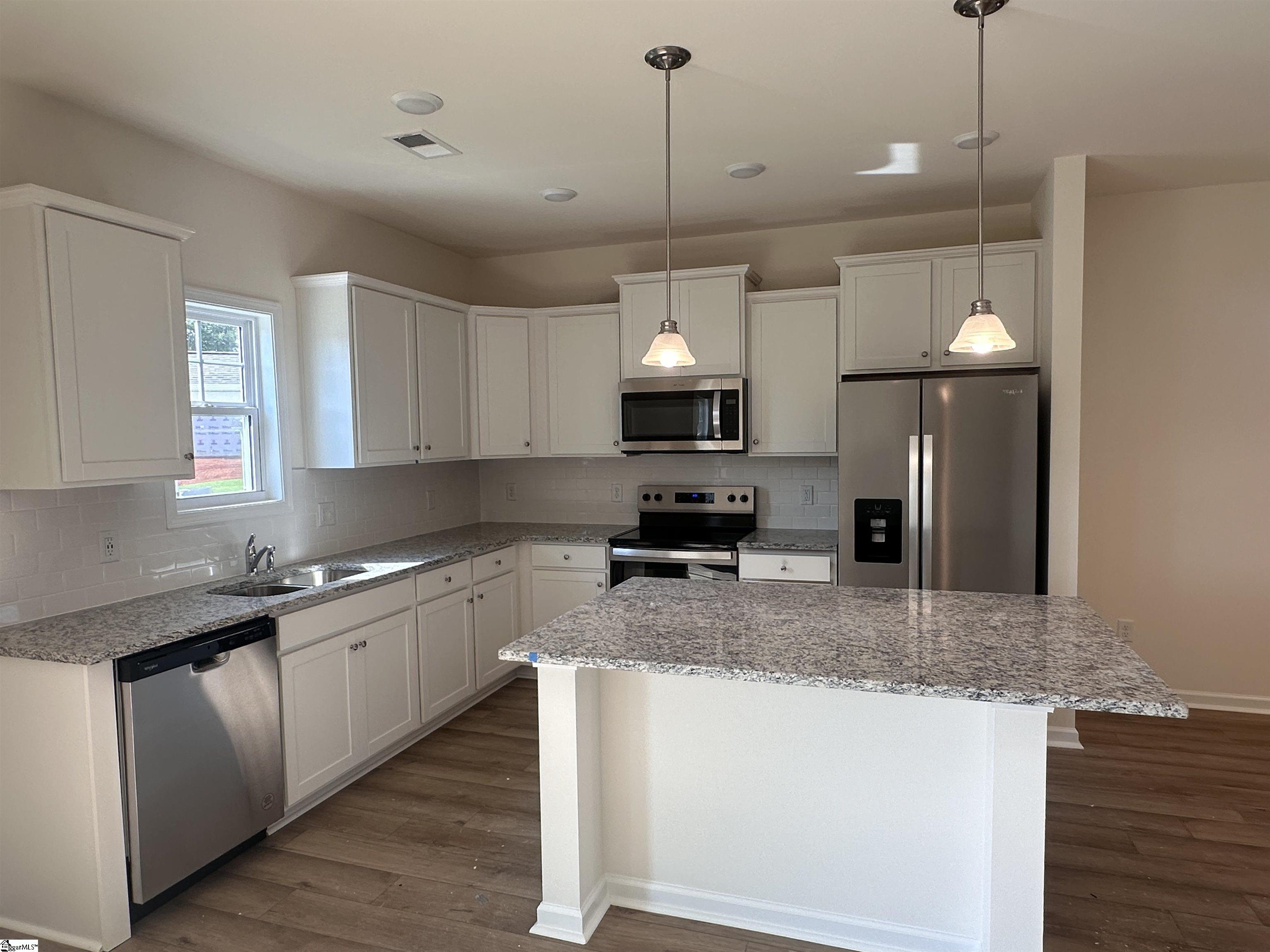 1087 Silverbend Trail