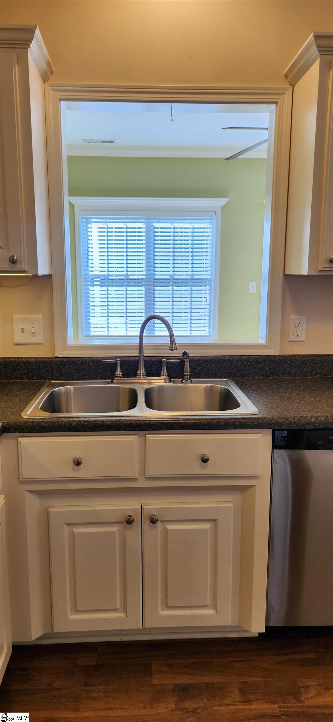 152 Middleton Park Lane