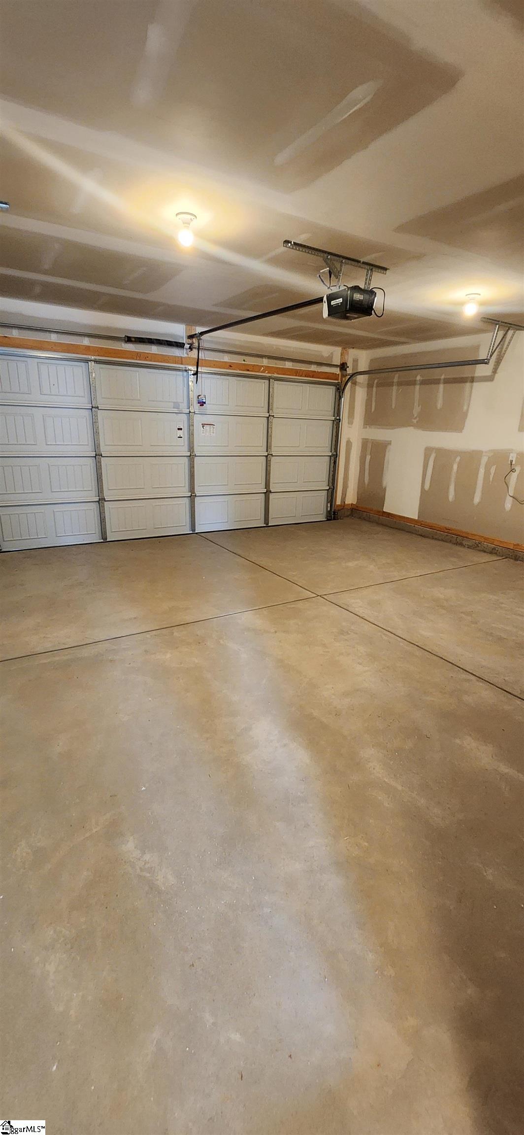 5035 Sunnycreek Drive