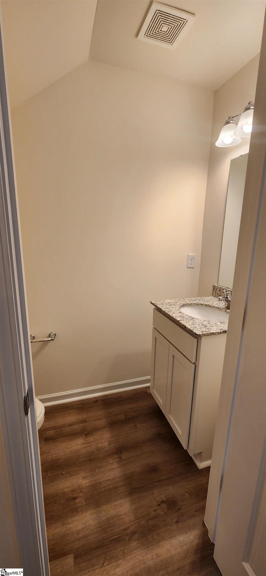 5035 Sunnycreek Drive