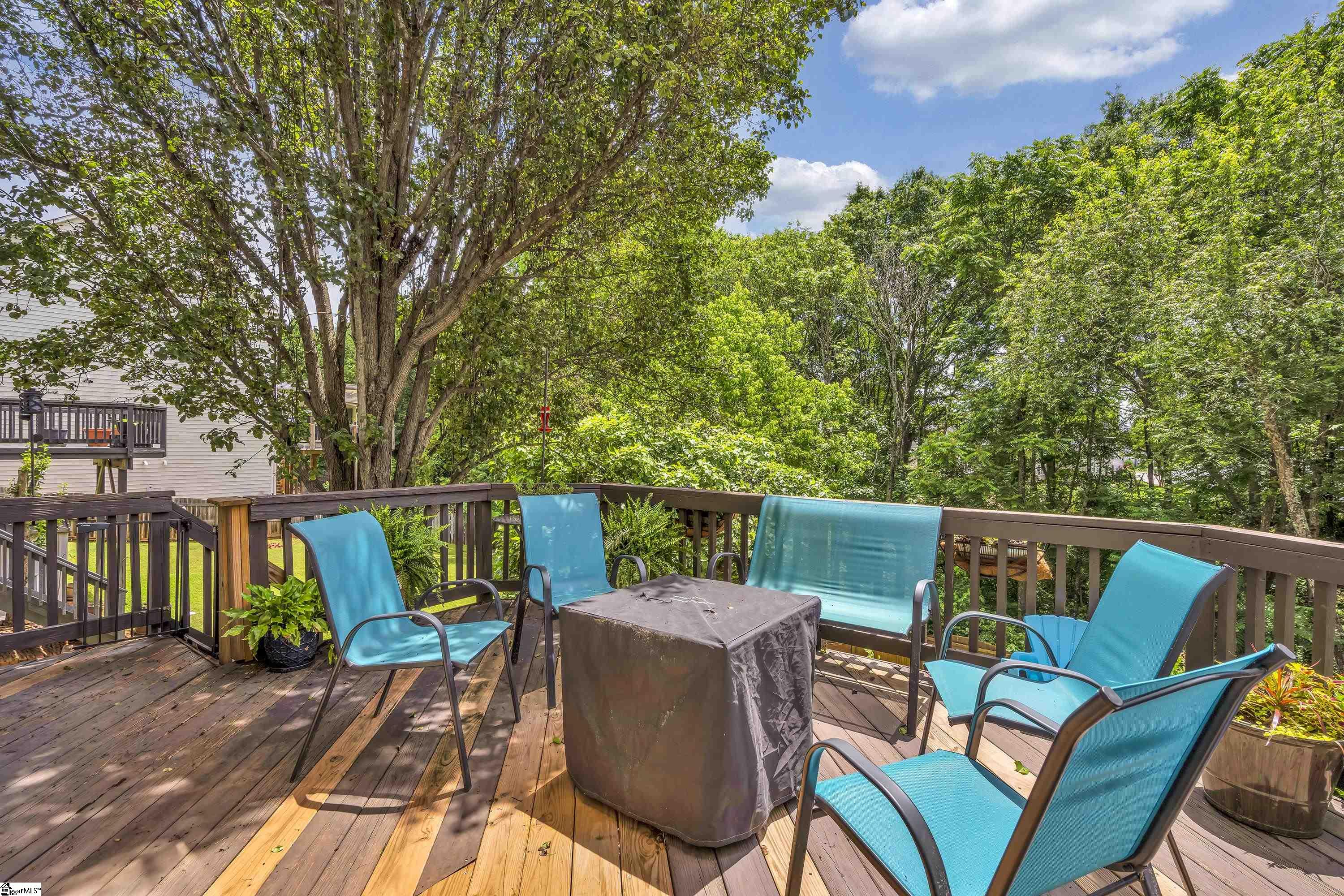 10 Suffolk Downs Way