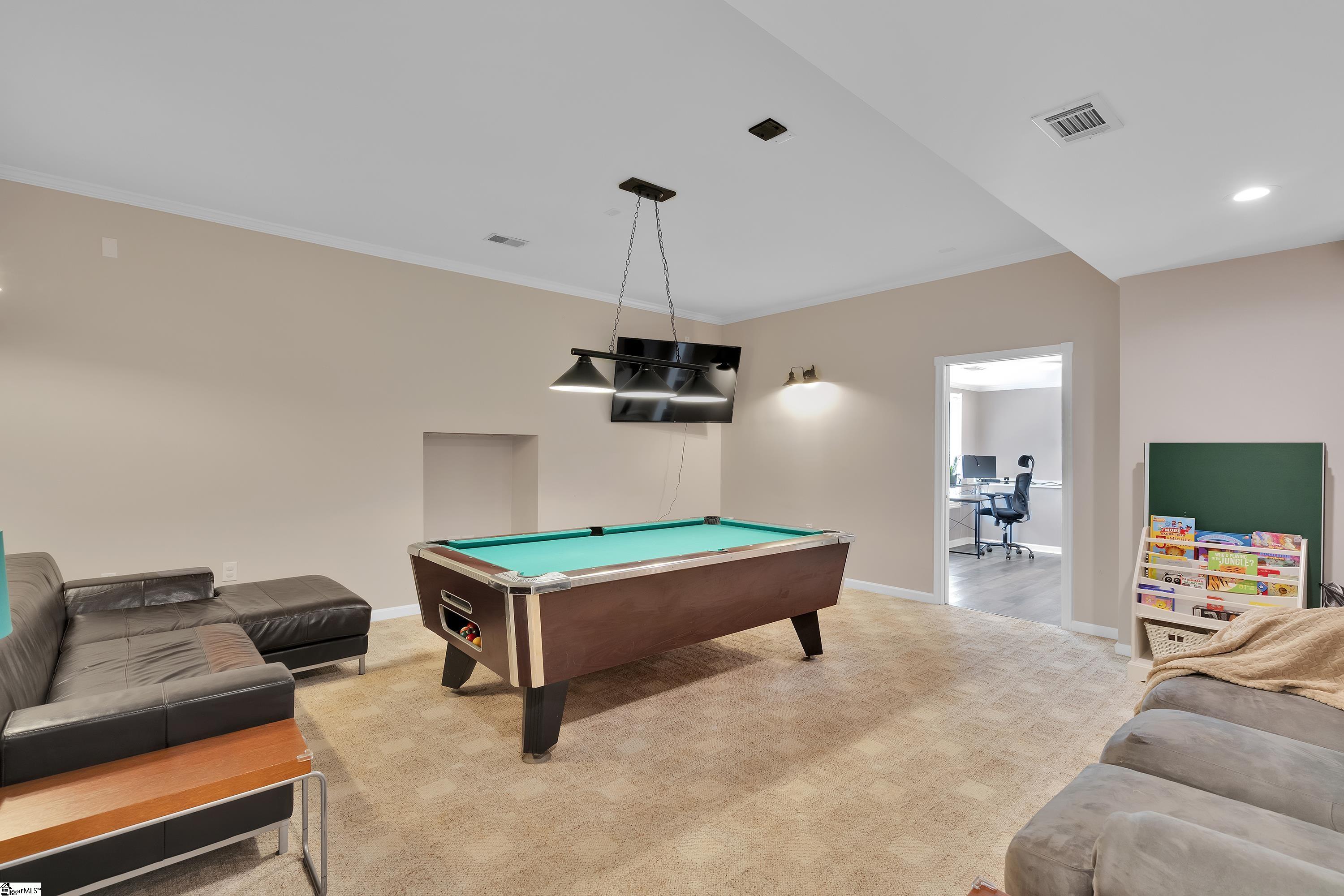 10 Suffolk Downs Way