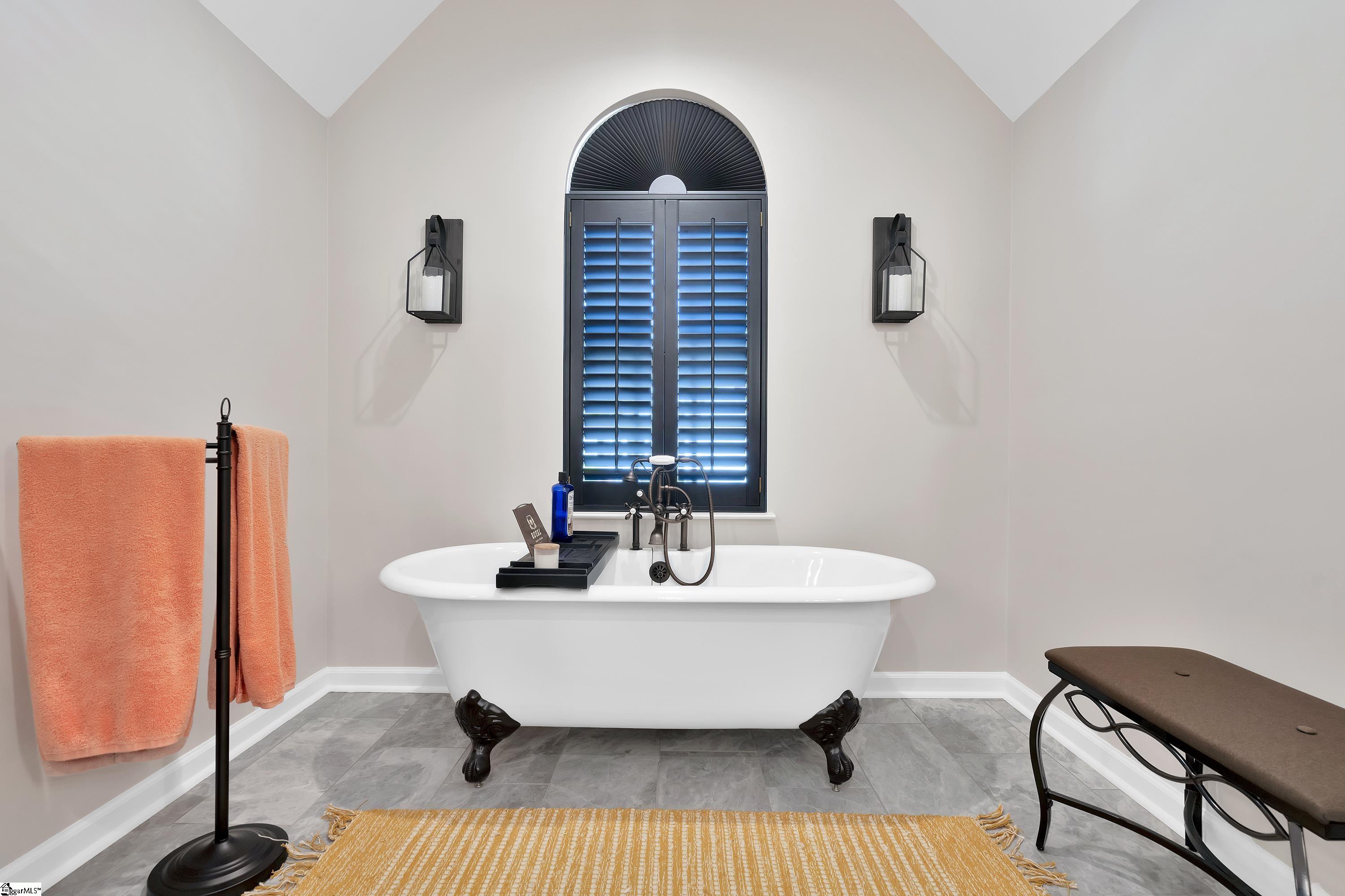 10 Suffolk Downs Way