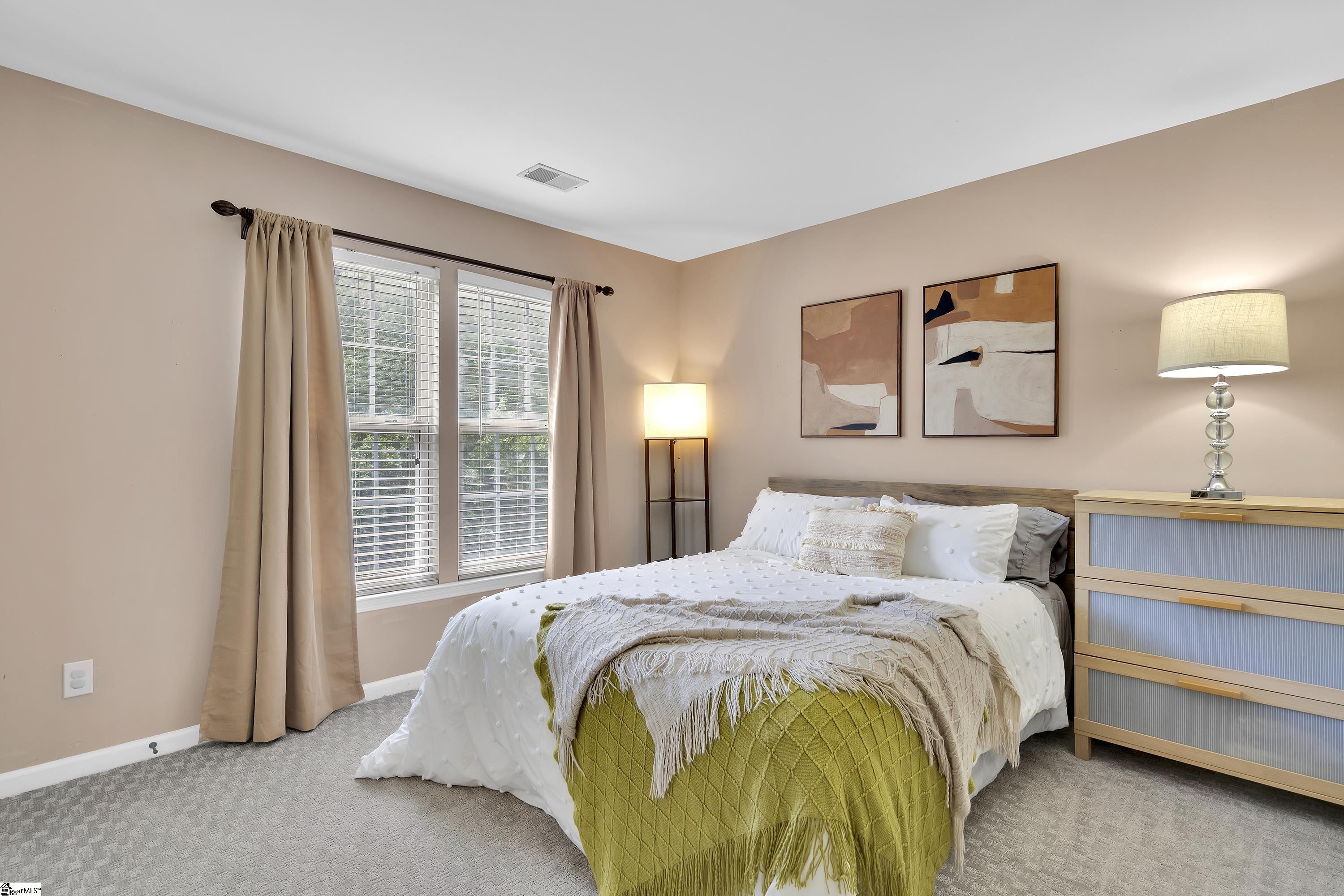 10 Suffolk Downs Way