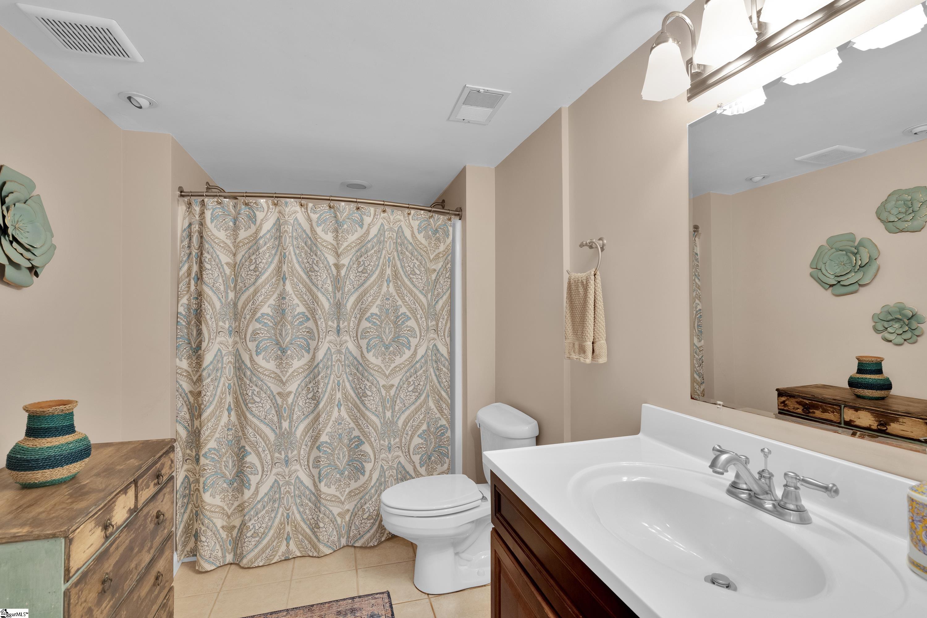 10 Suffolk Downs Way