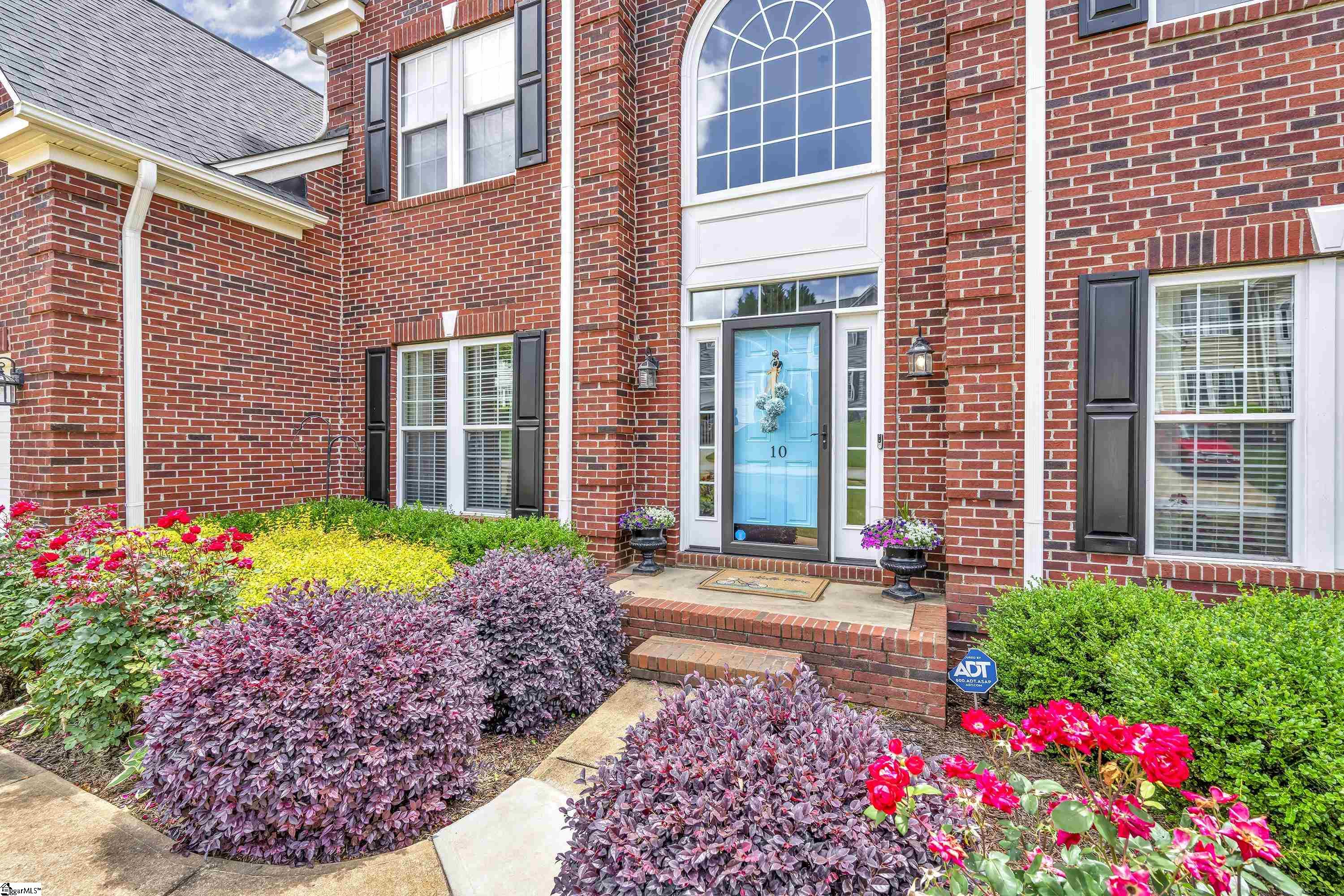 10 Suffolk Downs Way