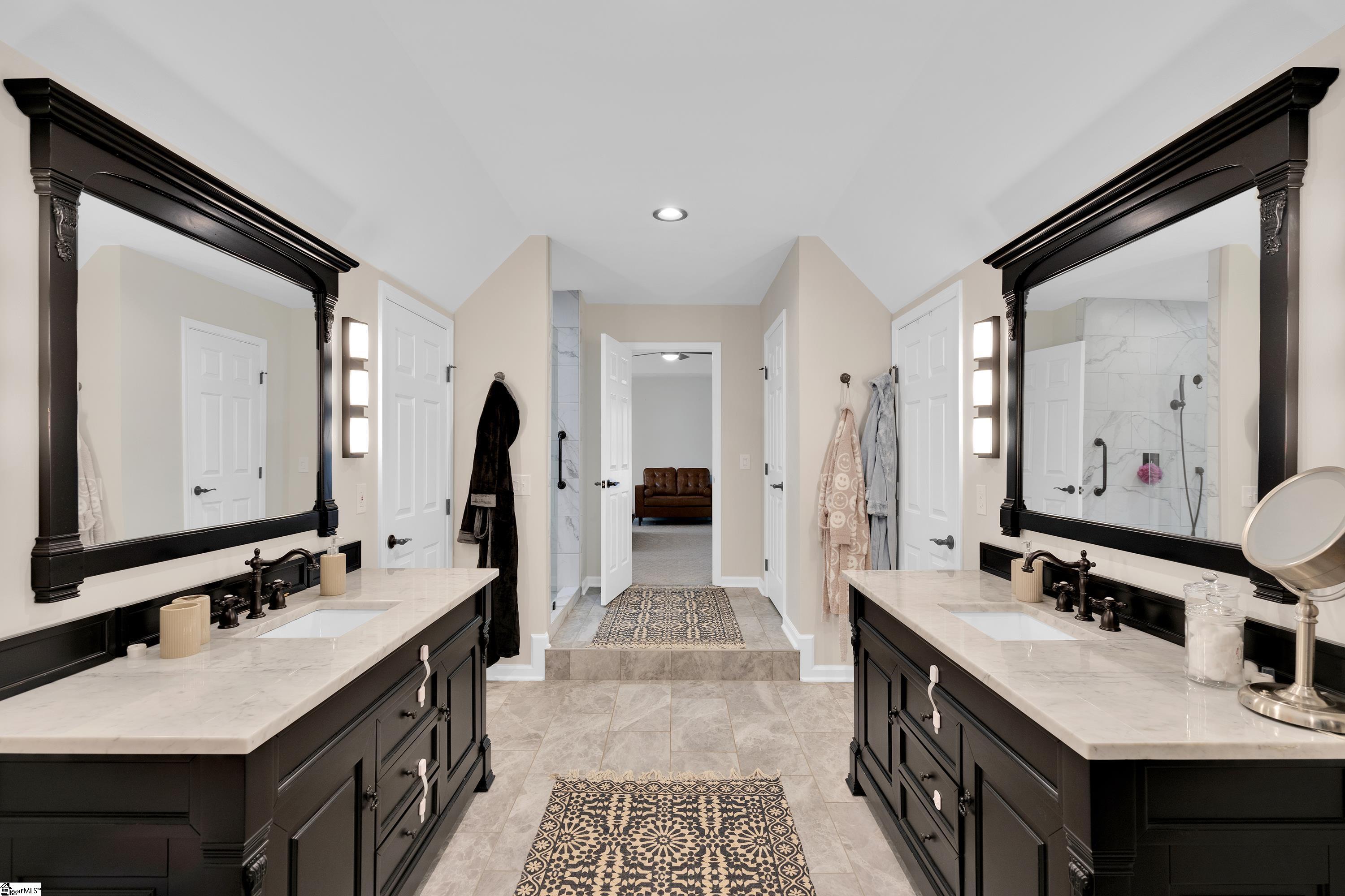 10 Suffolk Downs Way