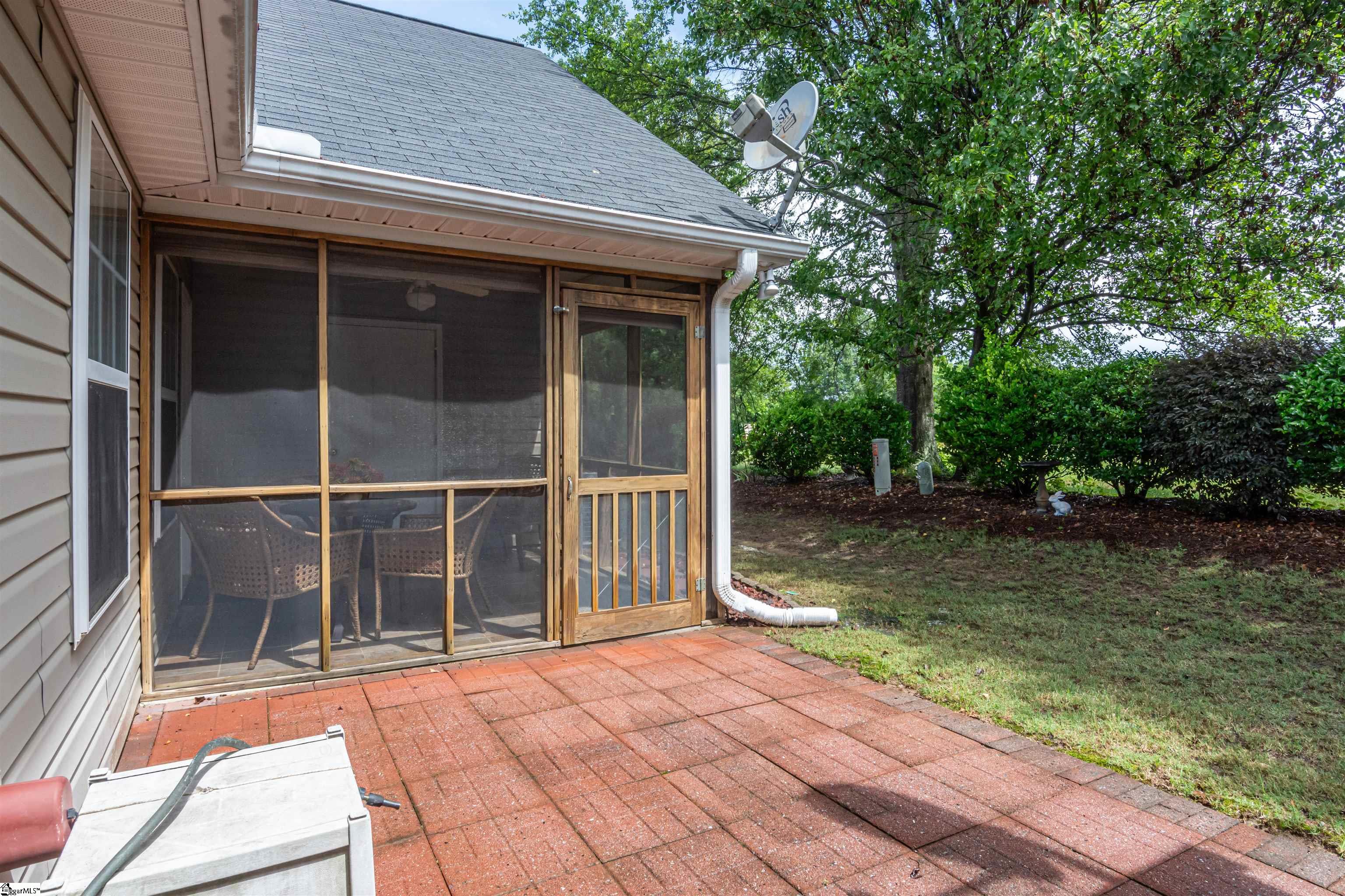 66 Magnolia Crest Drive